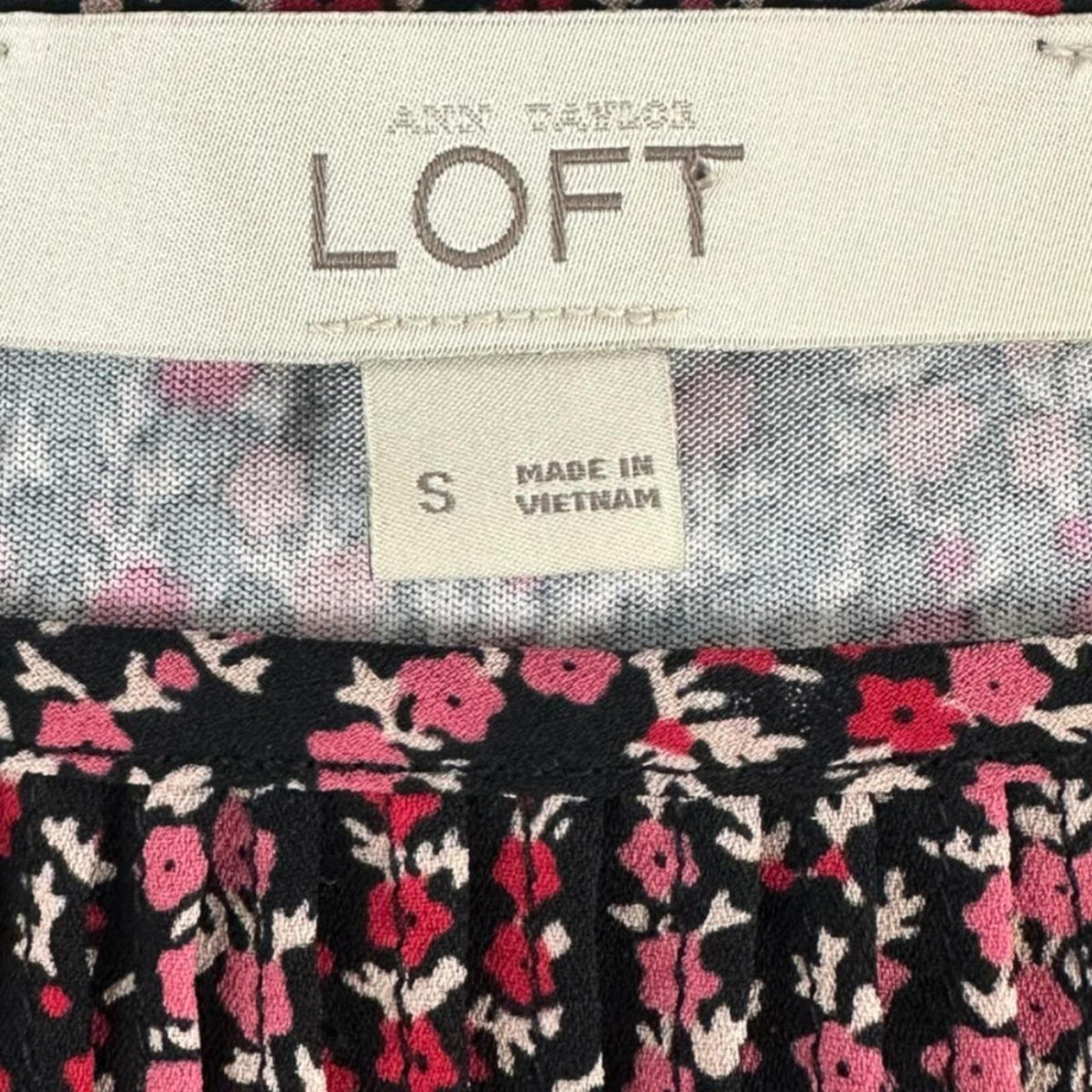 Ann Taylor LOFT Floral Mixed Media Cami Top Red Black Boho