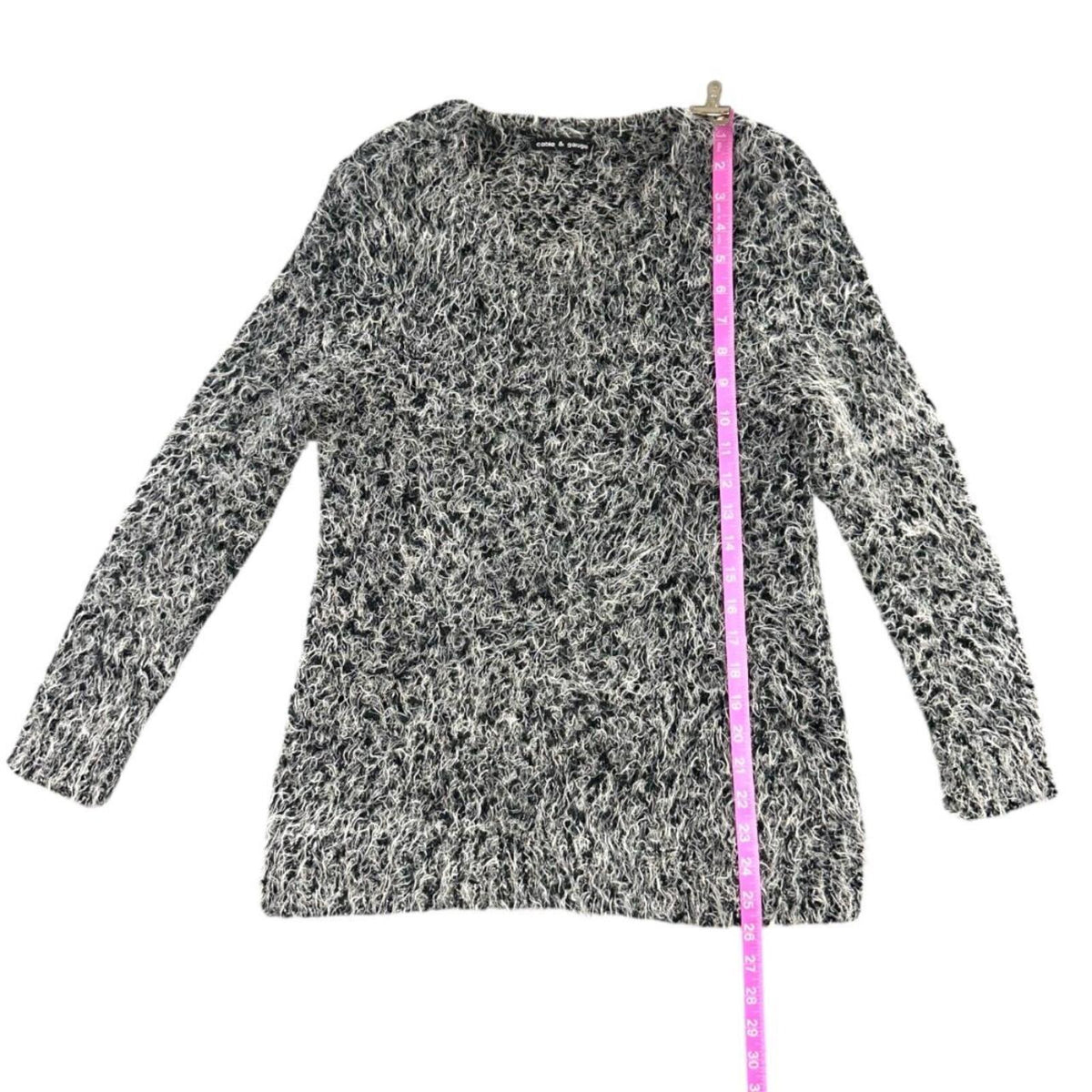 Cable & Gauge Fuzzy V Neck Sweater Black White Marled Knit Retro Whimsigoth