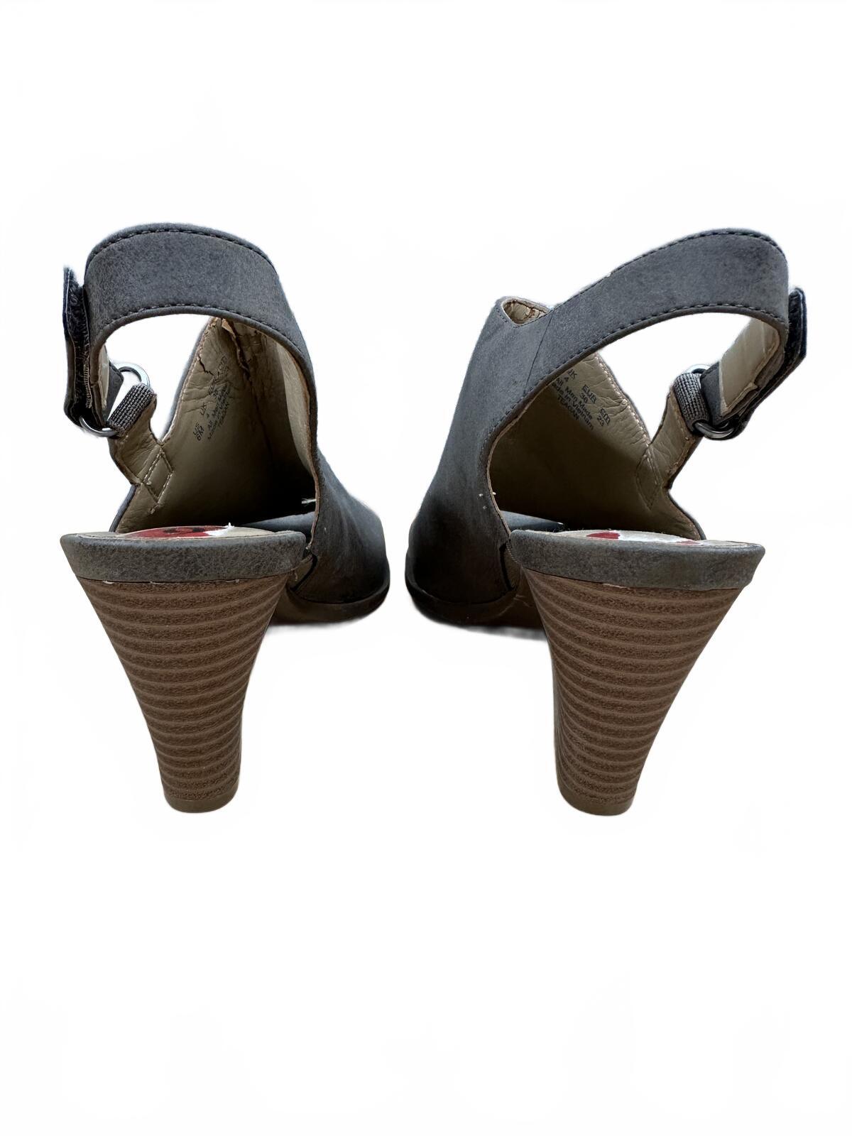 Naturalizer Gray Suede Slingback Heeled Sandals Casual Contemporary