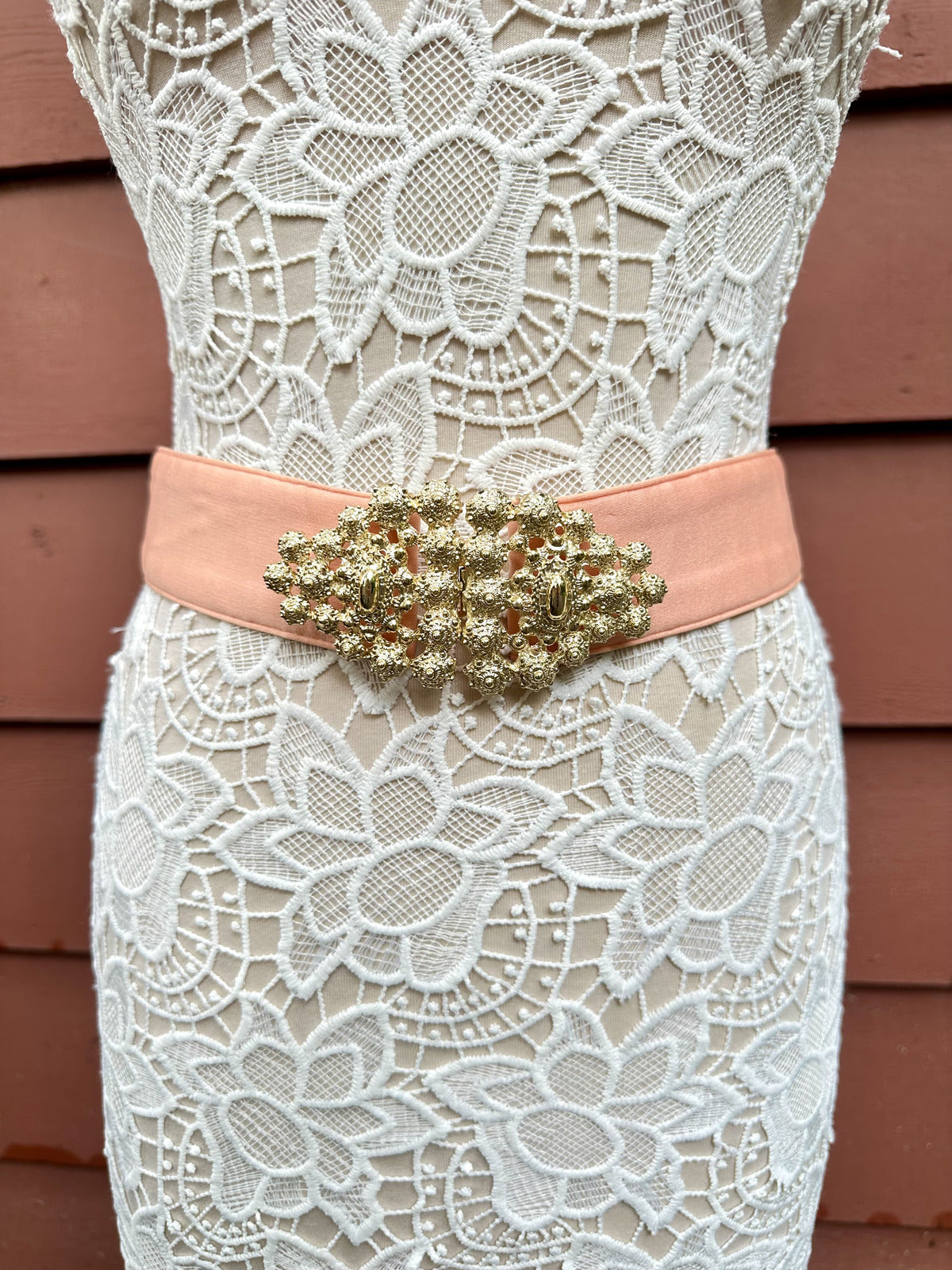 Vintage Peach Stretch Belt with Ornate Gold Clasp