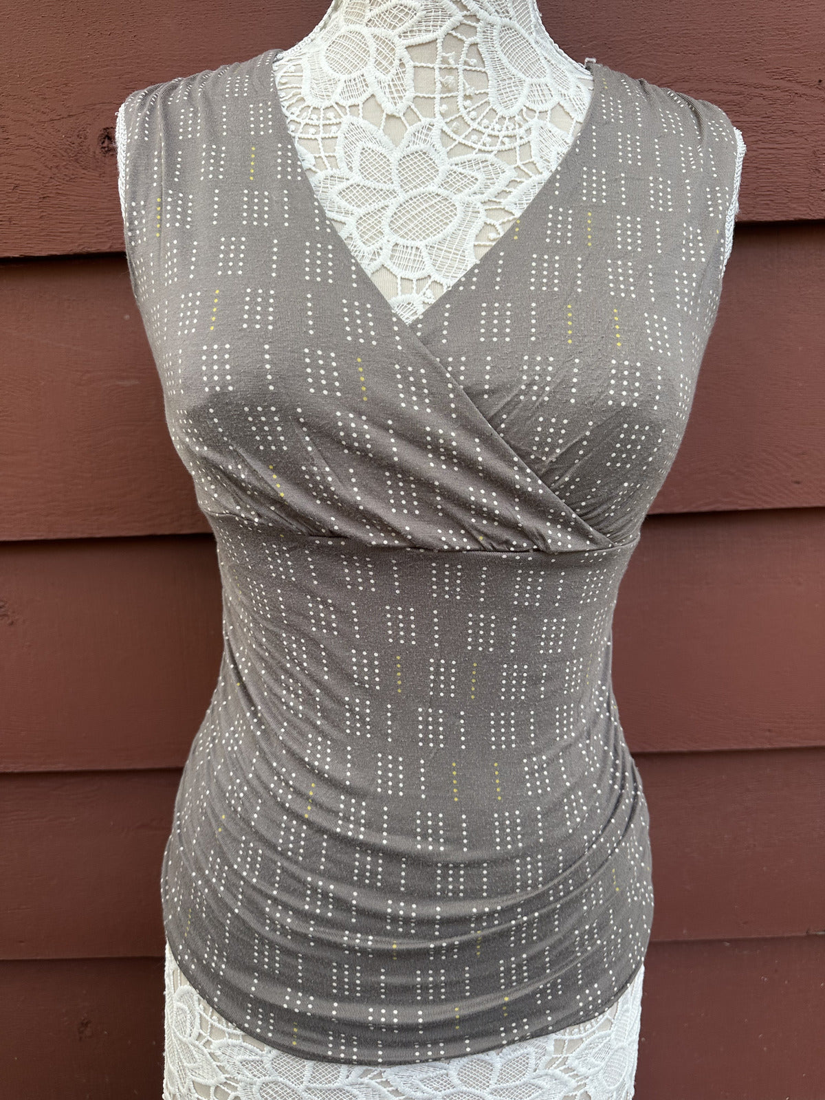 Banana Republic Sleeveless Ruched V Neck Dress in Taupe with Subtle Dotted Print