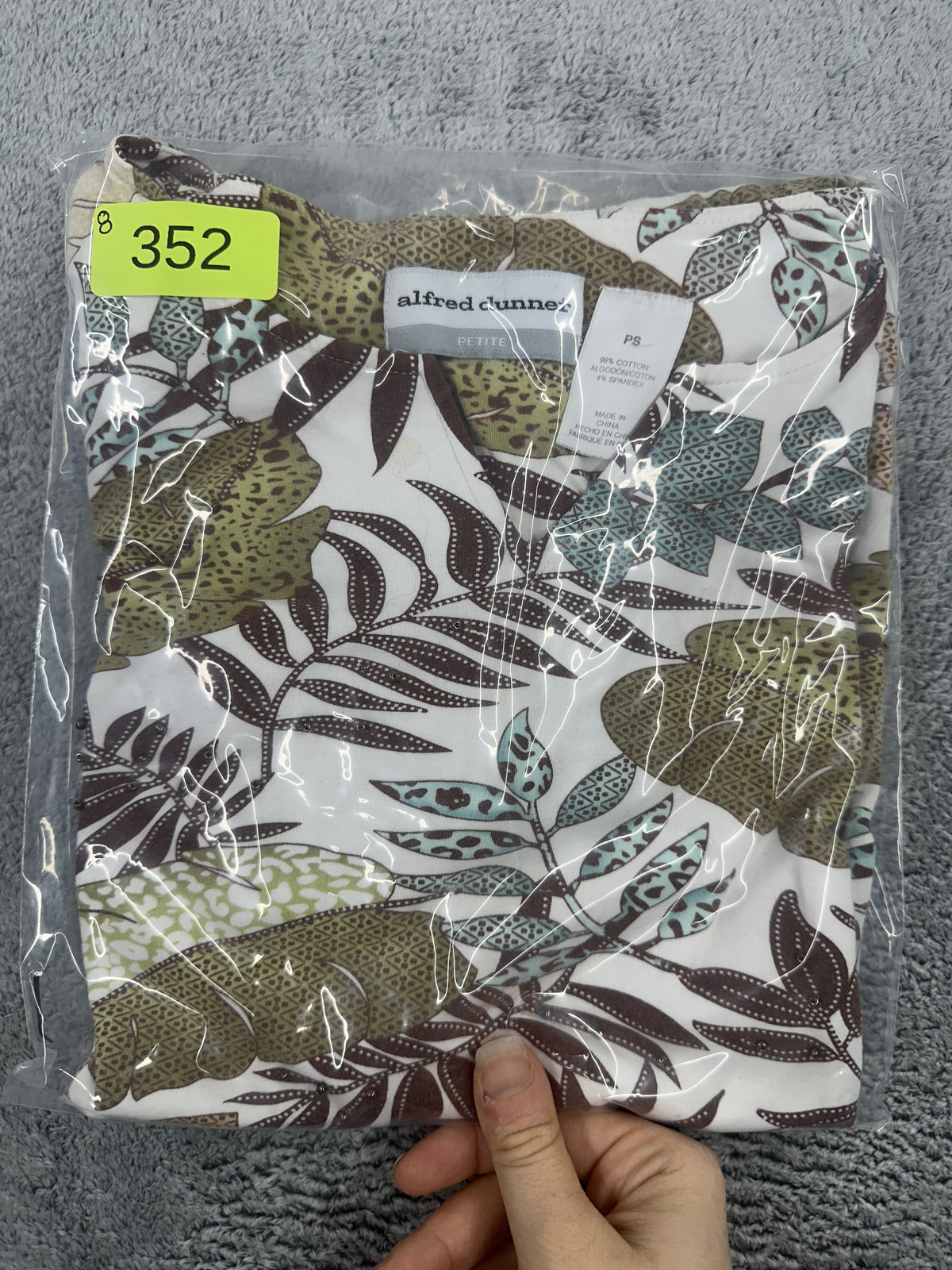 Alfred Dunner Tropical Leaf Print Short Sleeve Top Boho Retro Summer