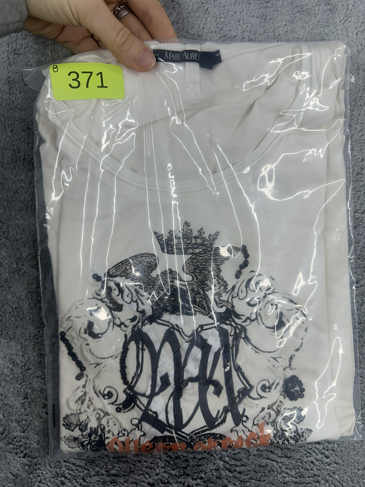 Marc by Marc Jacobs White Long Sleeve Graphic Top Y2K Indie Punk