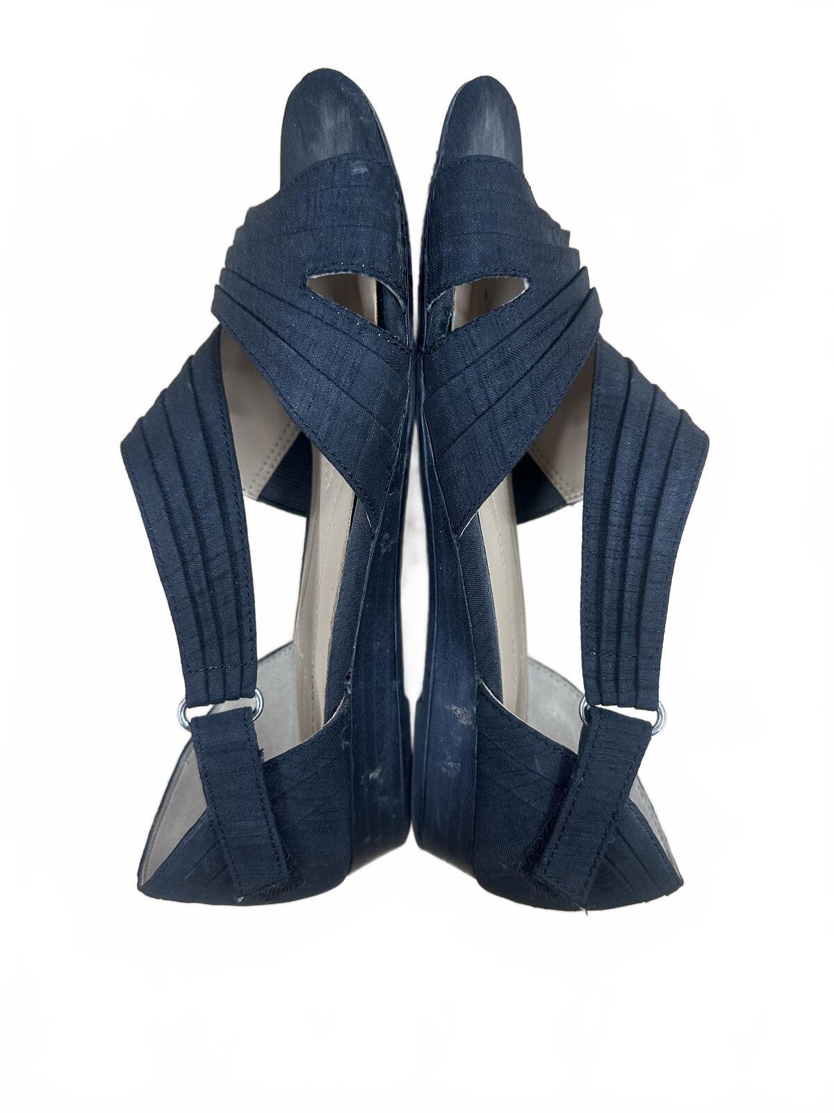 Naturalizer Black Pleated Slingback Sandals Minimalist Summer Footwear