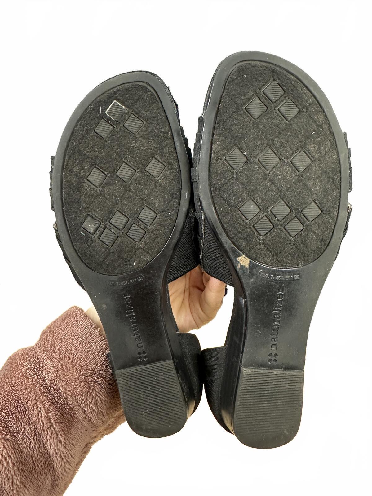 Naturalizer Black Pleated Slingback Sandals Minimalist Summer Footwear
