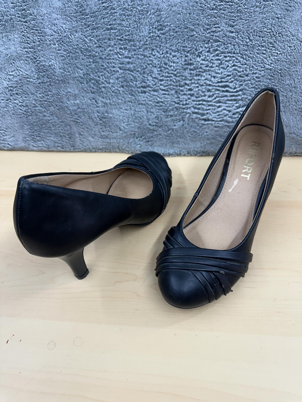Report Ladee Black Pleated Pump