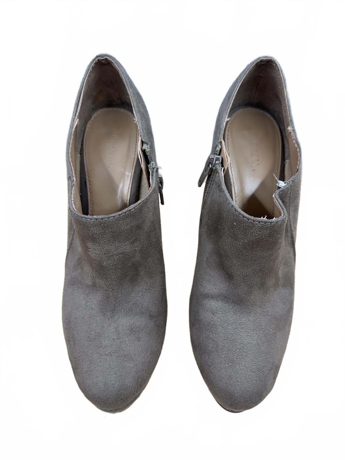 Merona Gray Suede Ankle Booties Minimalist Fall Fashion with Mid Heel