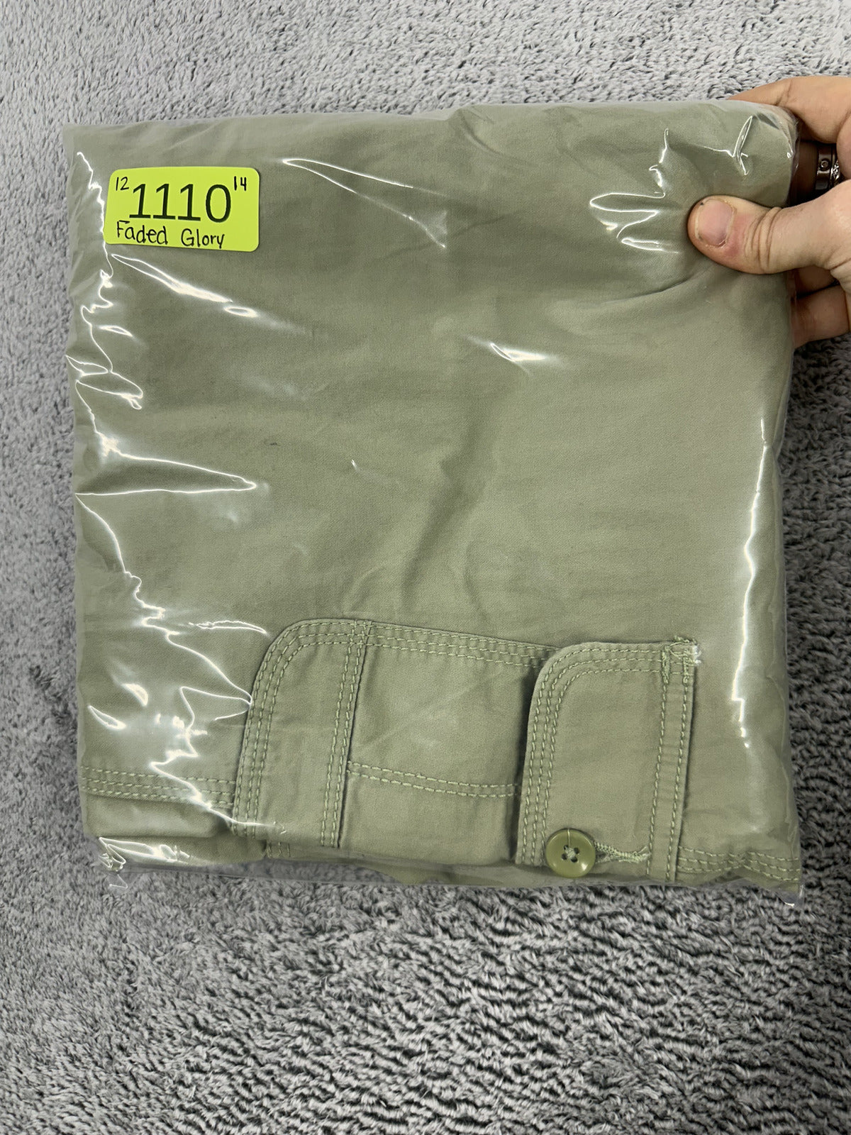 Faded Glory Olive Green Cargo Capri Pants Y2K Utility Style Adjustable Tie Cuffs