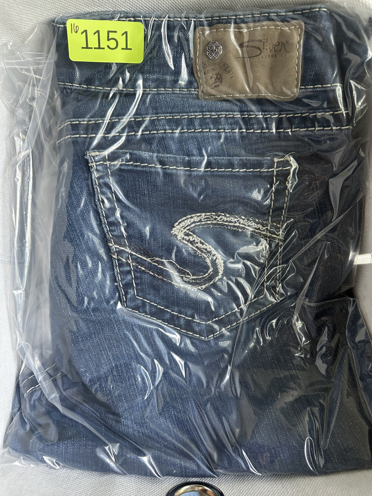 Silver Jeans Co. Suki Mid Skinny Jeans in Dark Wash Blue