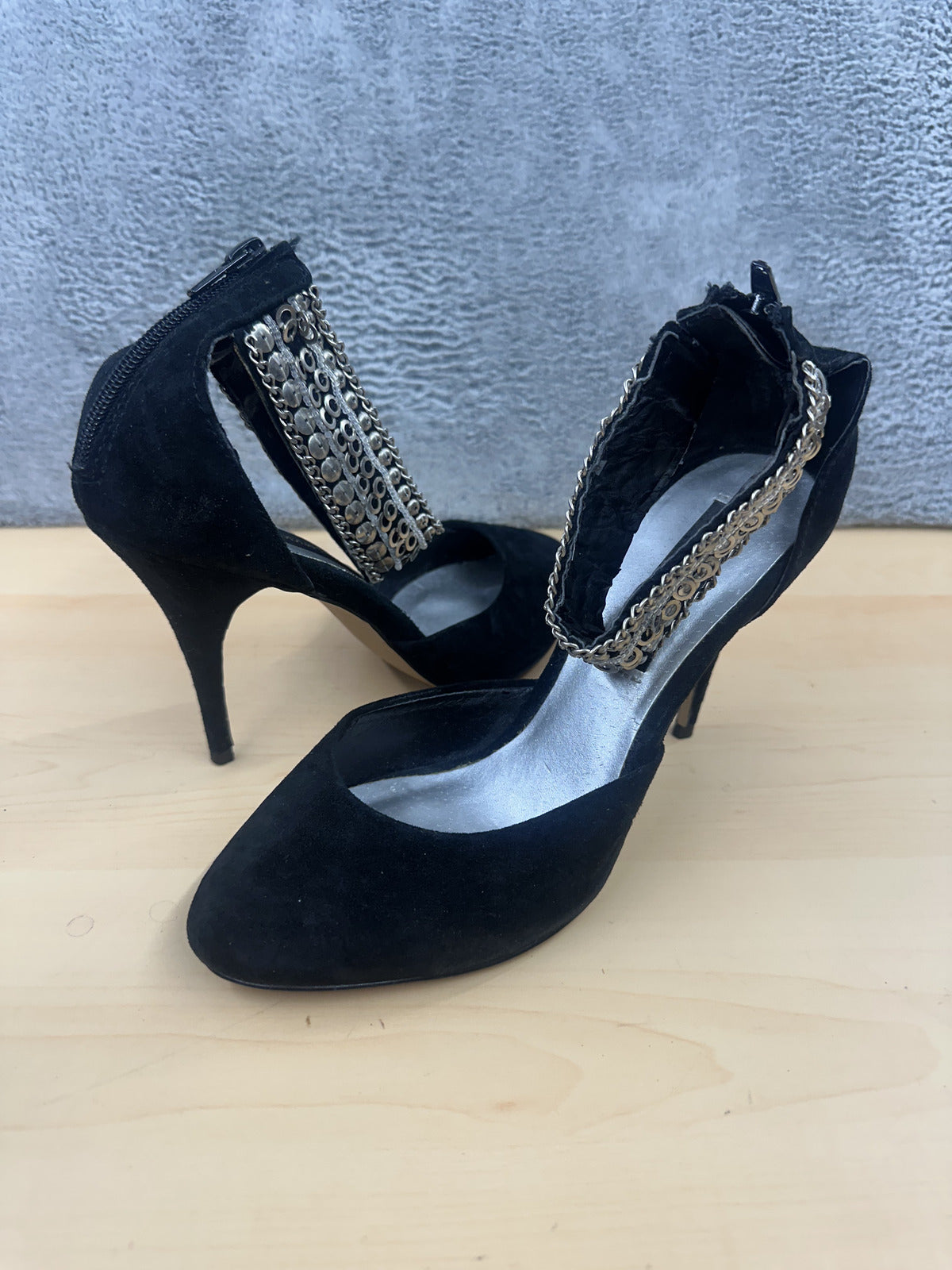 Steve Madden Luxe L Fiona Black Suede Jeweled Pumps