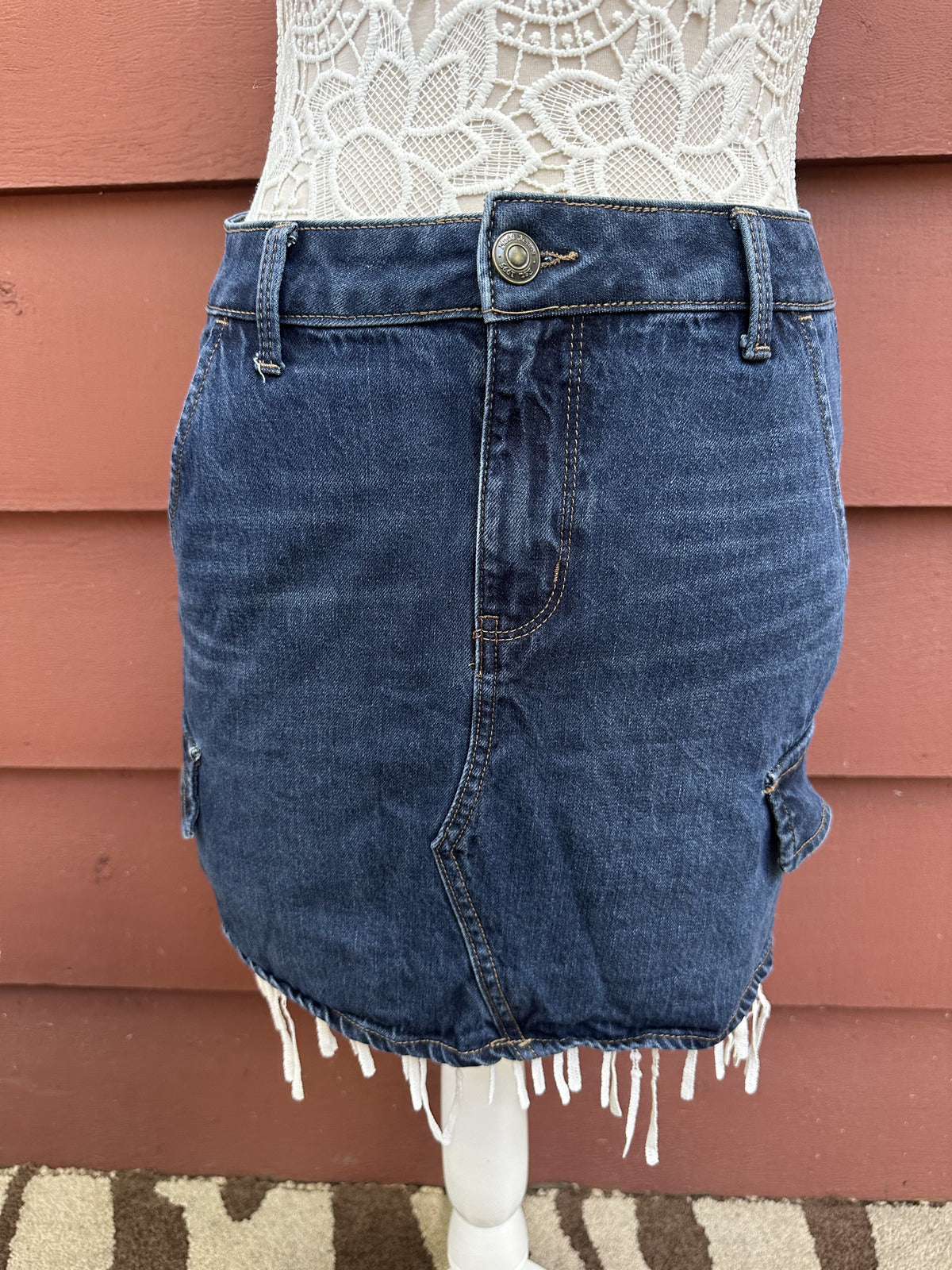 Mudd Y2K Revival Denim Mini Skirt with Cargo Pockets Medium Wash