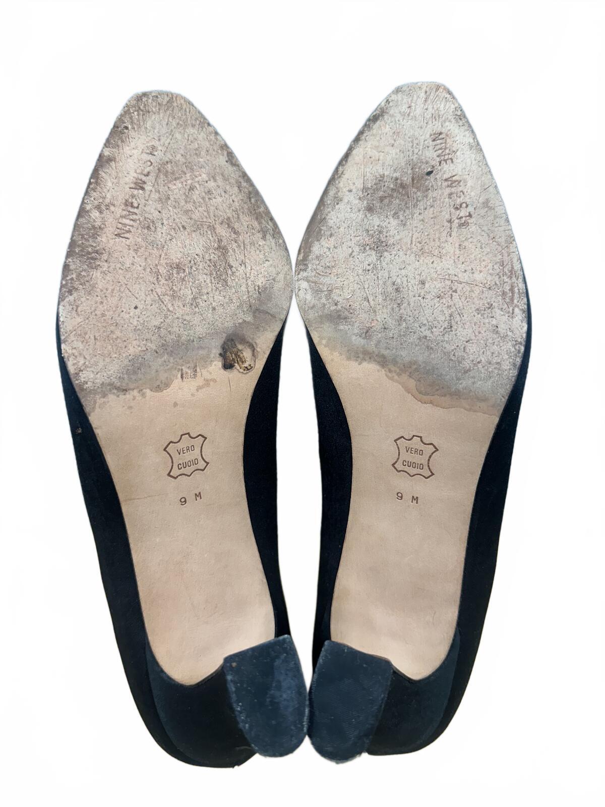 Nine West Black Suede Pointed Toe Kitten Heel Pumps Classic Y2K