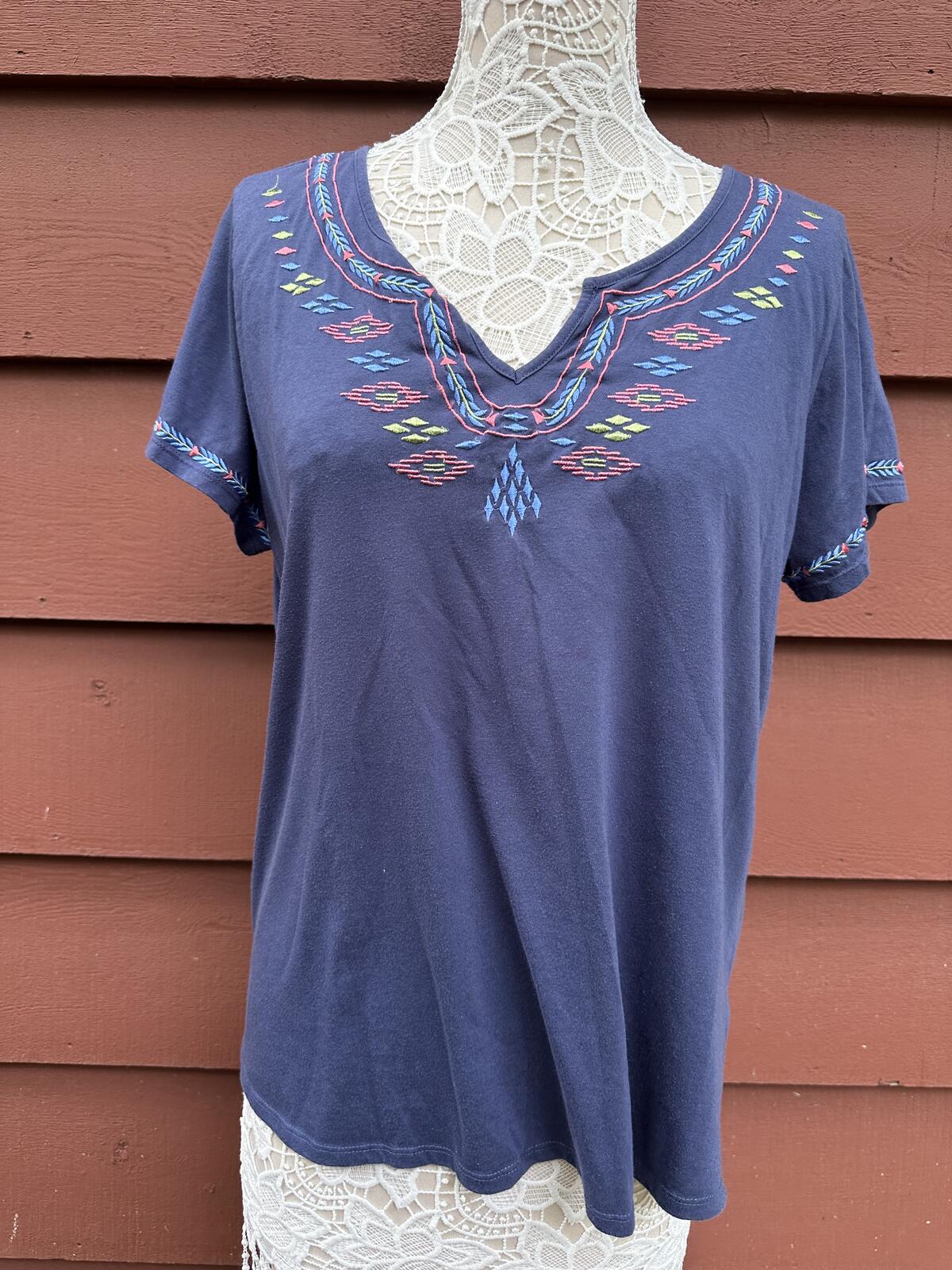 Katie's Kloset Navy Embroidered Y2K Boho Tee