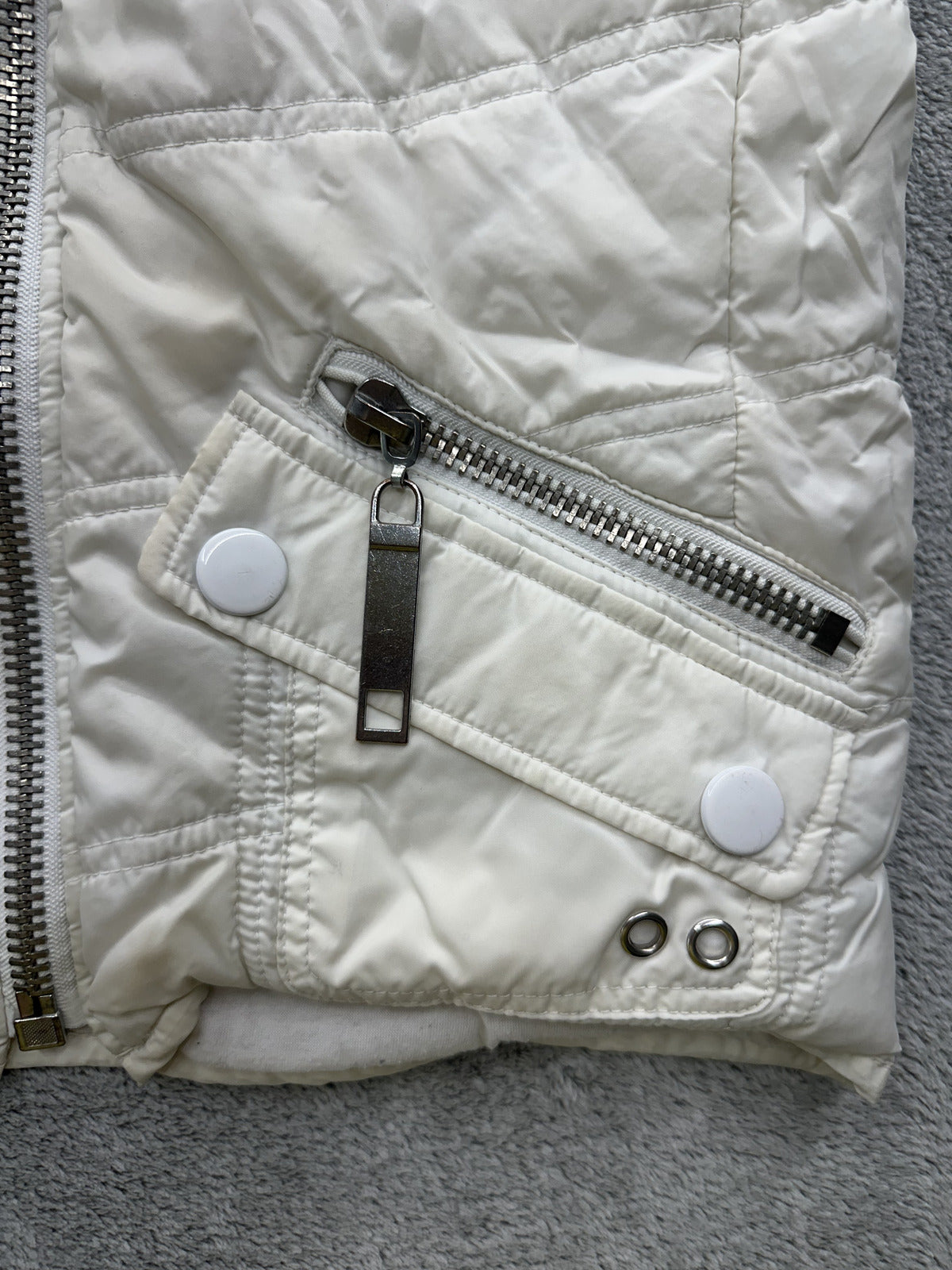 Vanity White Quilted Hooded Vest Sporty Casual Layering Piece