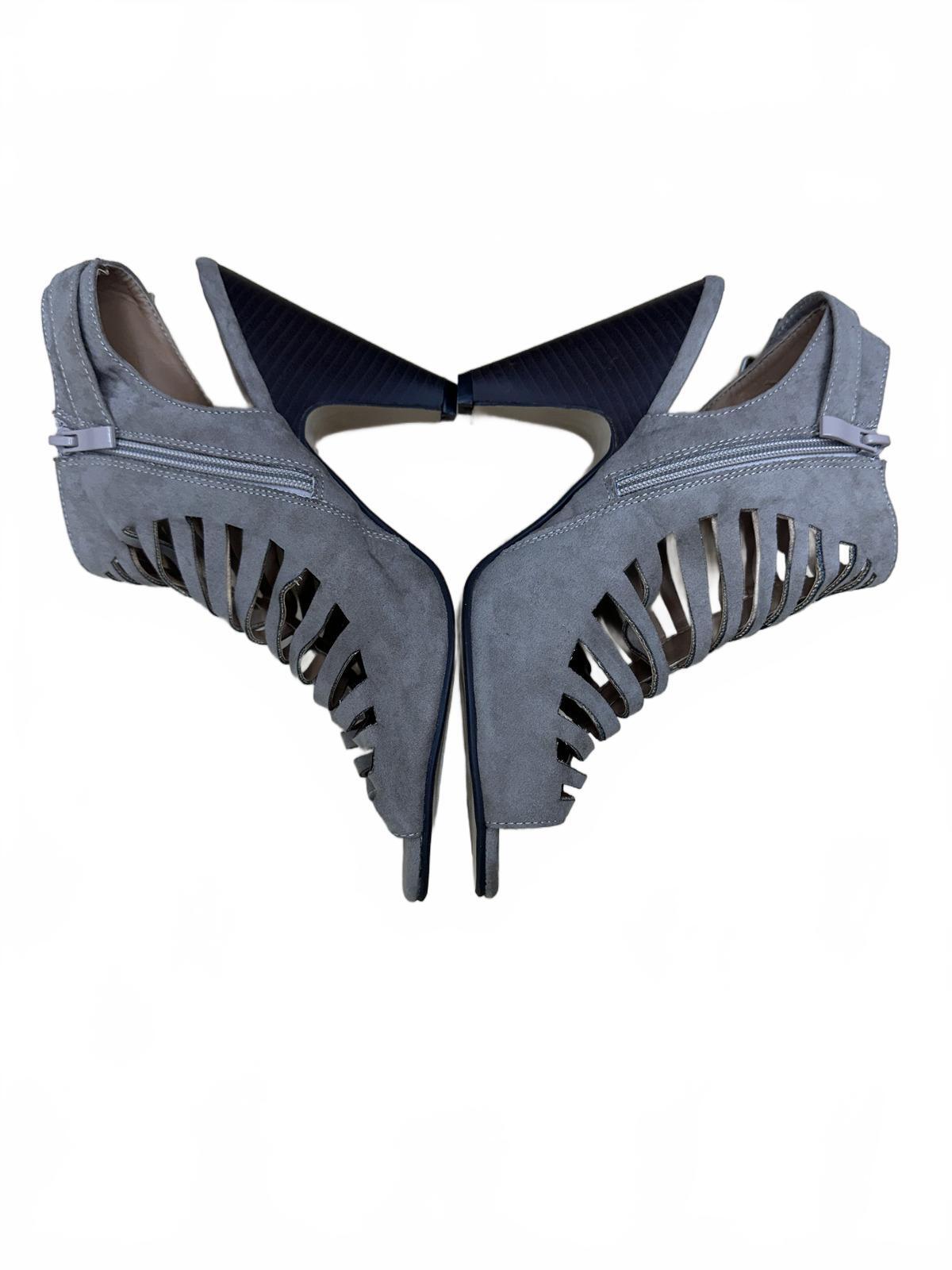 Rue21 Taupe Cutout Heeled Sandals Stylish Open Toe Mid Heel