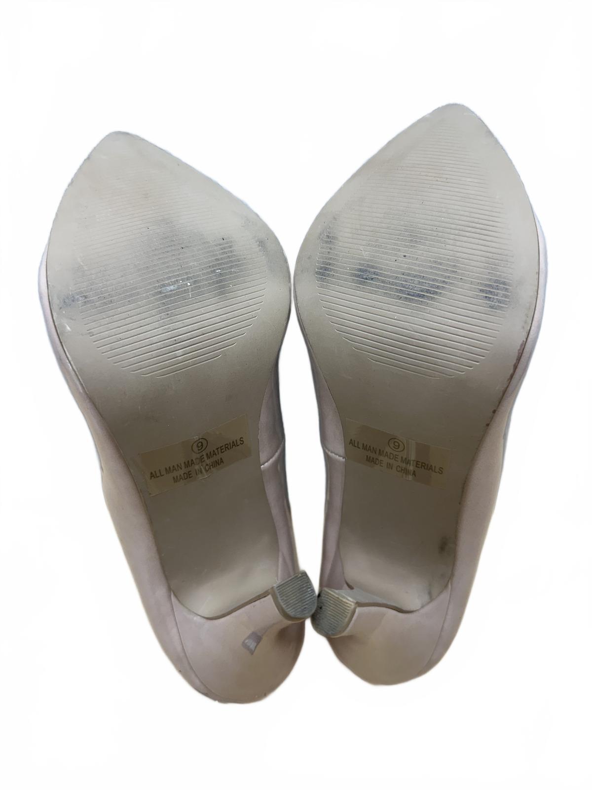 NWT Sheikh Nude Patent Leather Pointed Toe Pumps Classic Elegant Heels
