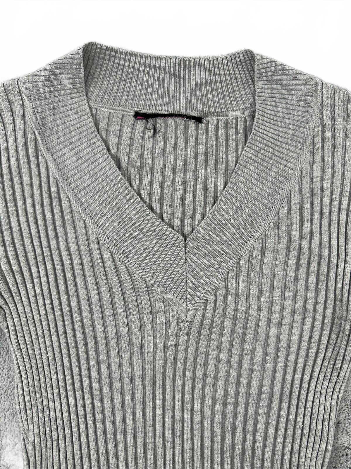 Y2K Style Gray Ribbed Knit V-Neck Sweater with Roll Tab Sleeves
