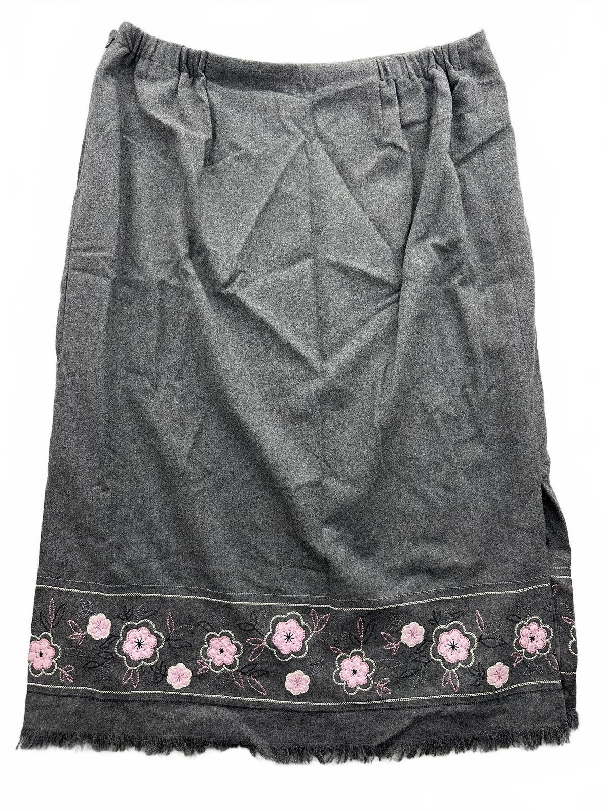 Dressbarn Vintage Gray Wool Skirt with Pink Floral Embroidery and Fringe Hem