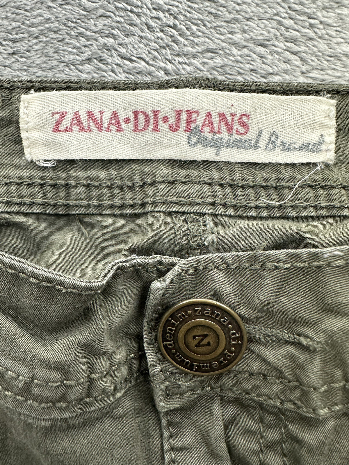 Zana Di Jeans Olive Green Cargo Shorts Casual Rolled Hem