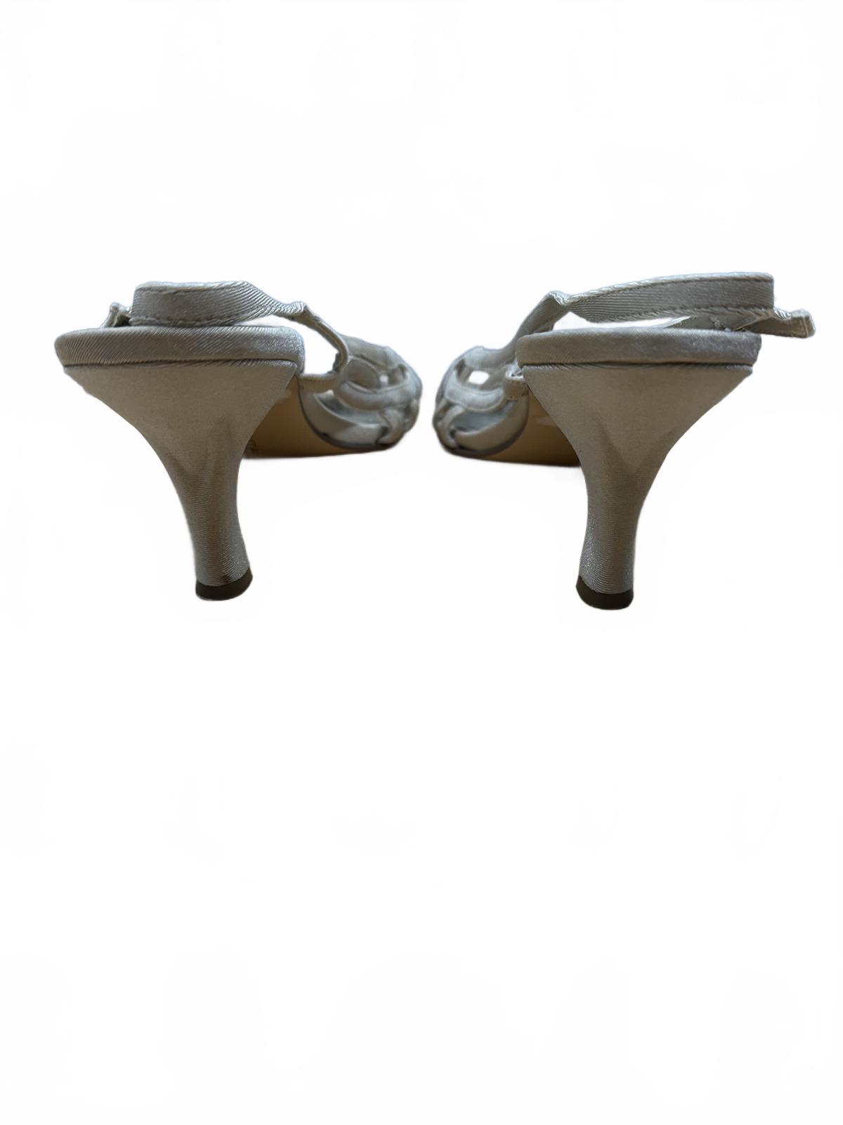 Liz Claiborne Beige Suede Slingback Heels Classic Strappy Mid Heel Sandal