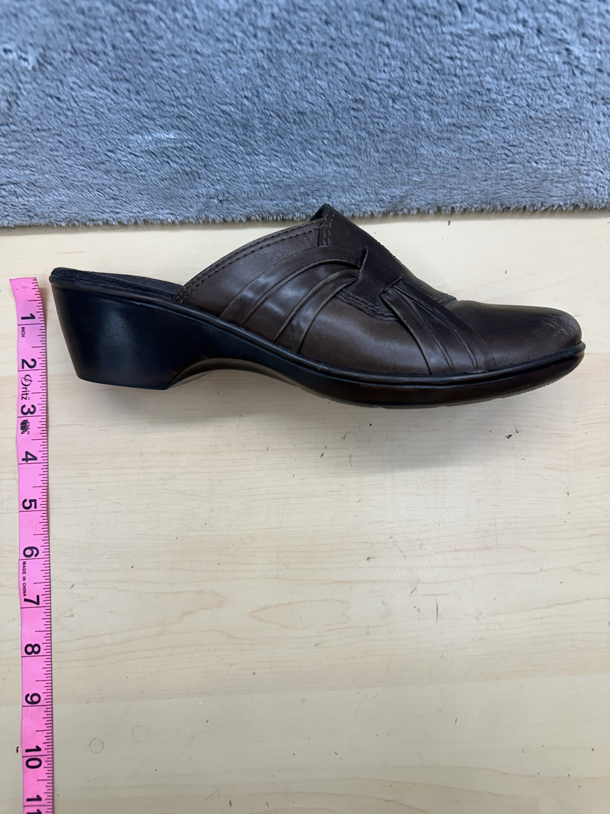 Clarks Brown Leather Slip On Mules Vintage Style Comfortable Casual Semi Formal