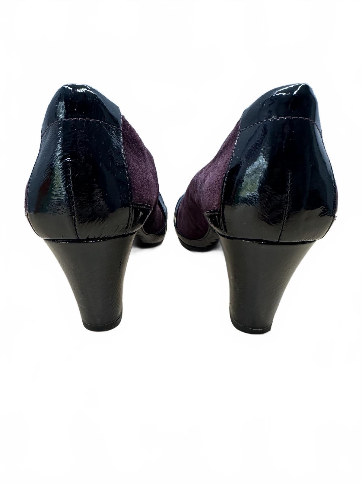 Clarks Burgundy Suede Pumps with Black Patent Leather Trim Classic