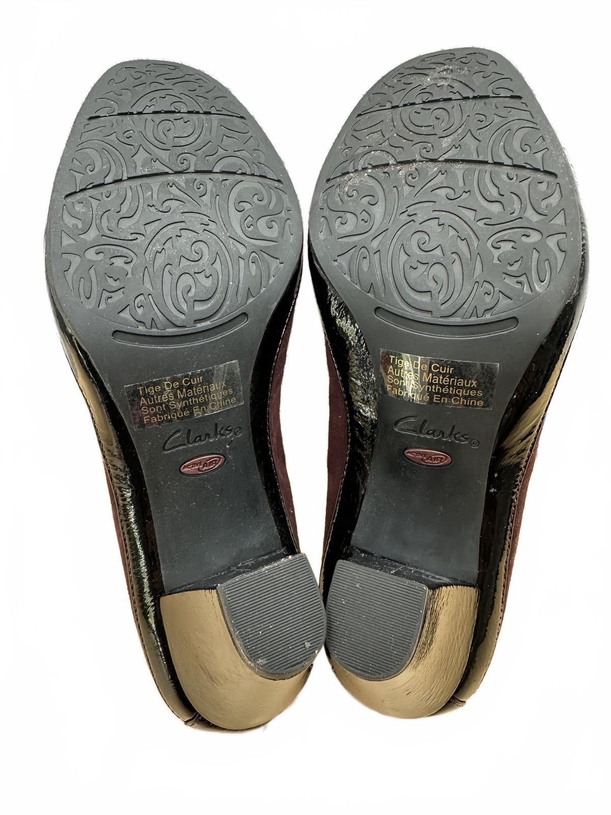 Clarks Burgundy Suede Pumps with Black Patent Leather Trim Classic
