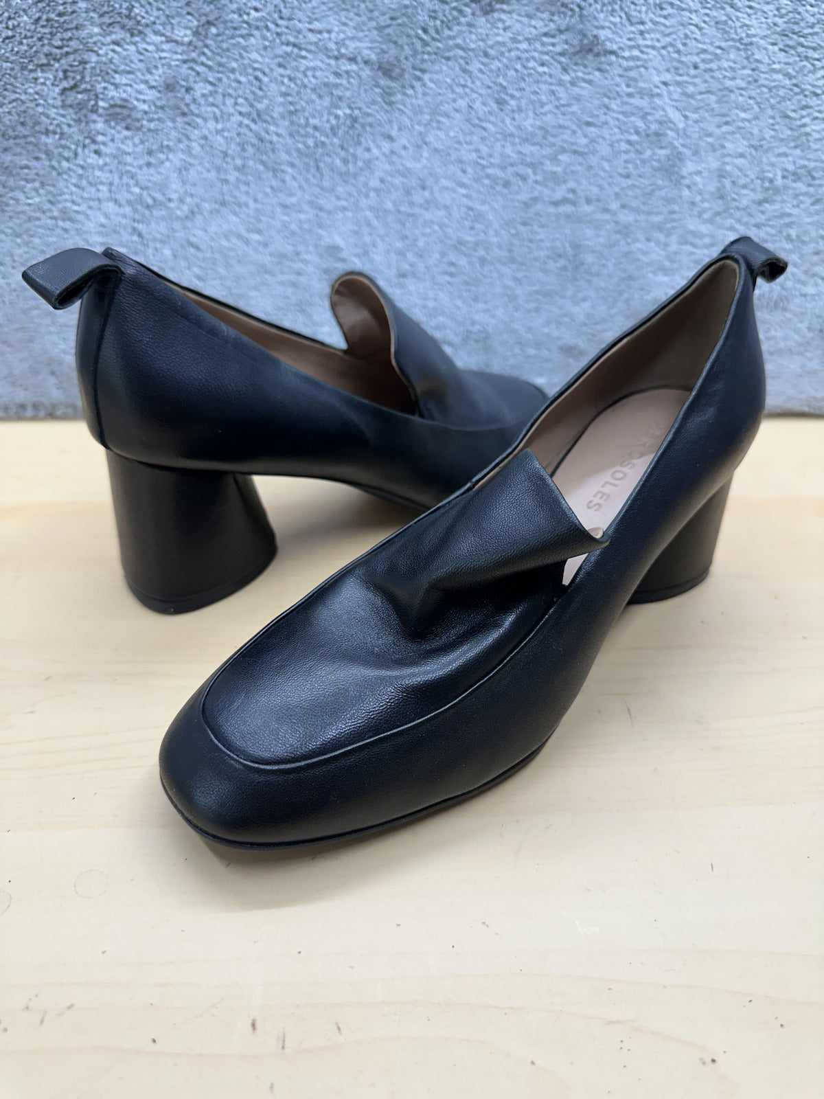 Aerosoles Black Leather Block Heel Pumps Classic
