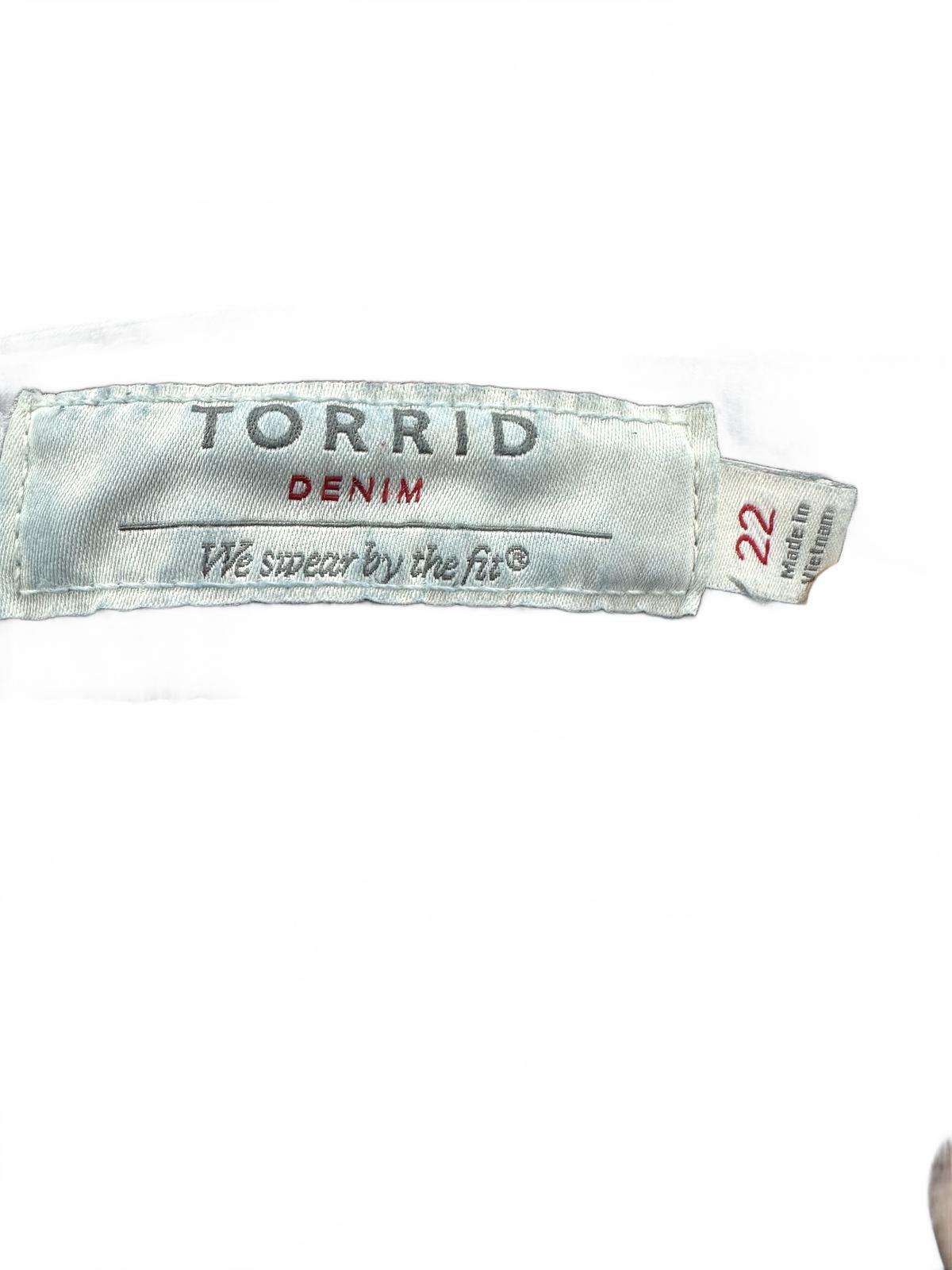 Torrid Distressed Denim Shorts Blue Ripped Y2K Style Casual