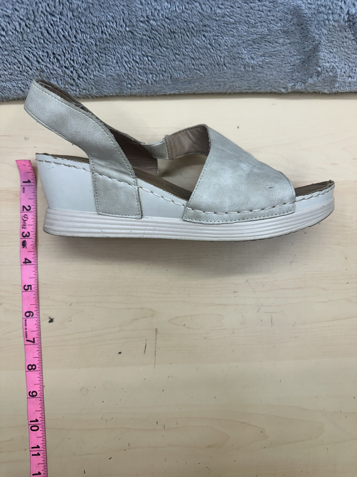 Henry Ferrera Collection White Wedge Sandals Comfortable Summer Footwear