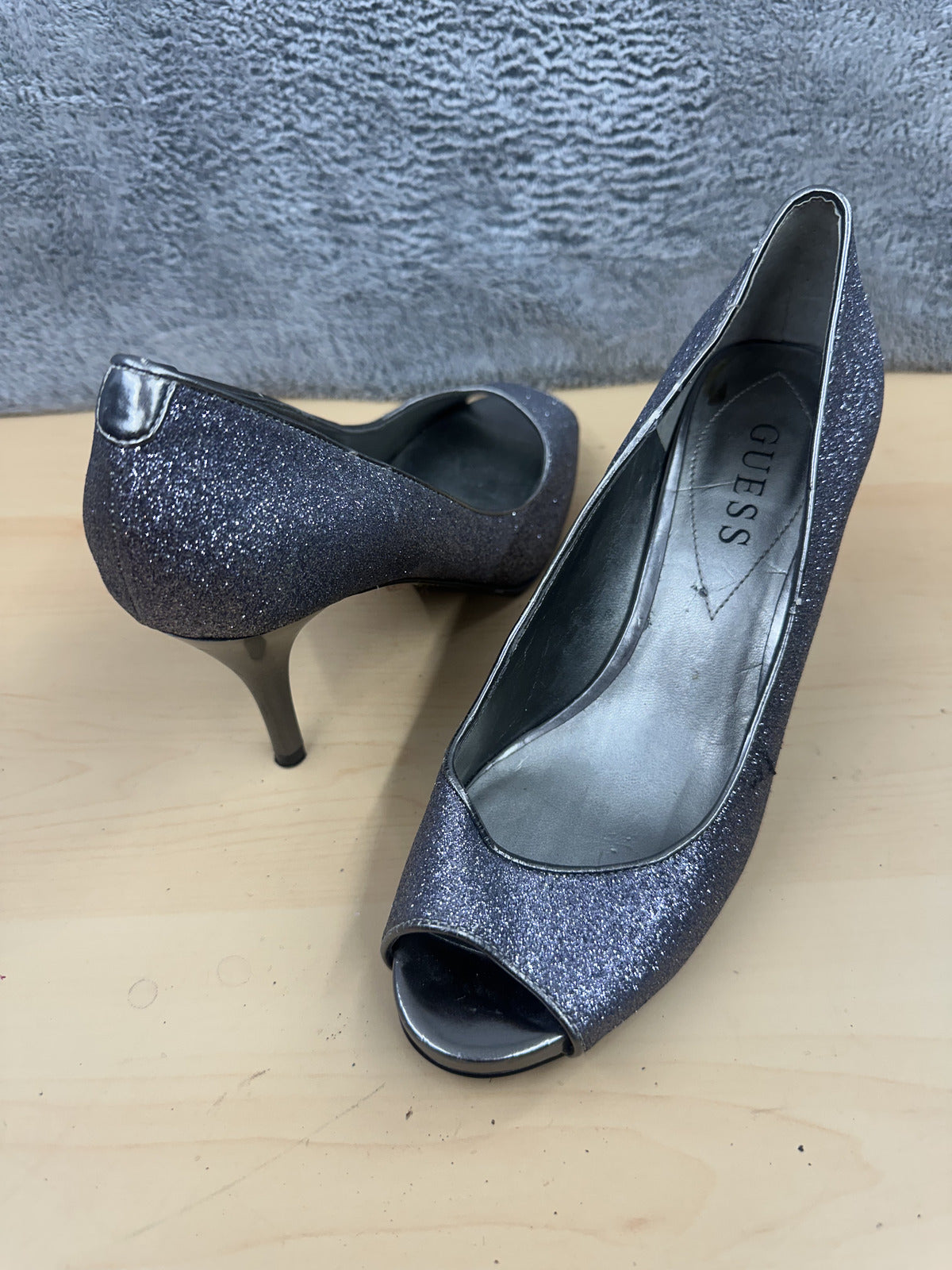 GUESS Silver Glitter Peep Toe Heels Mid Stiletto Glam Party Formal Pumps