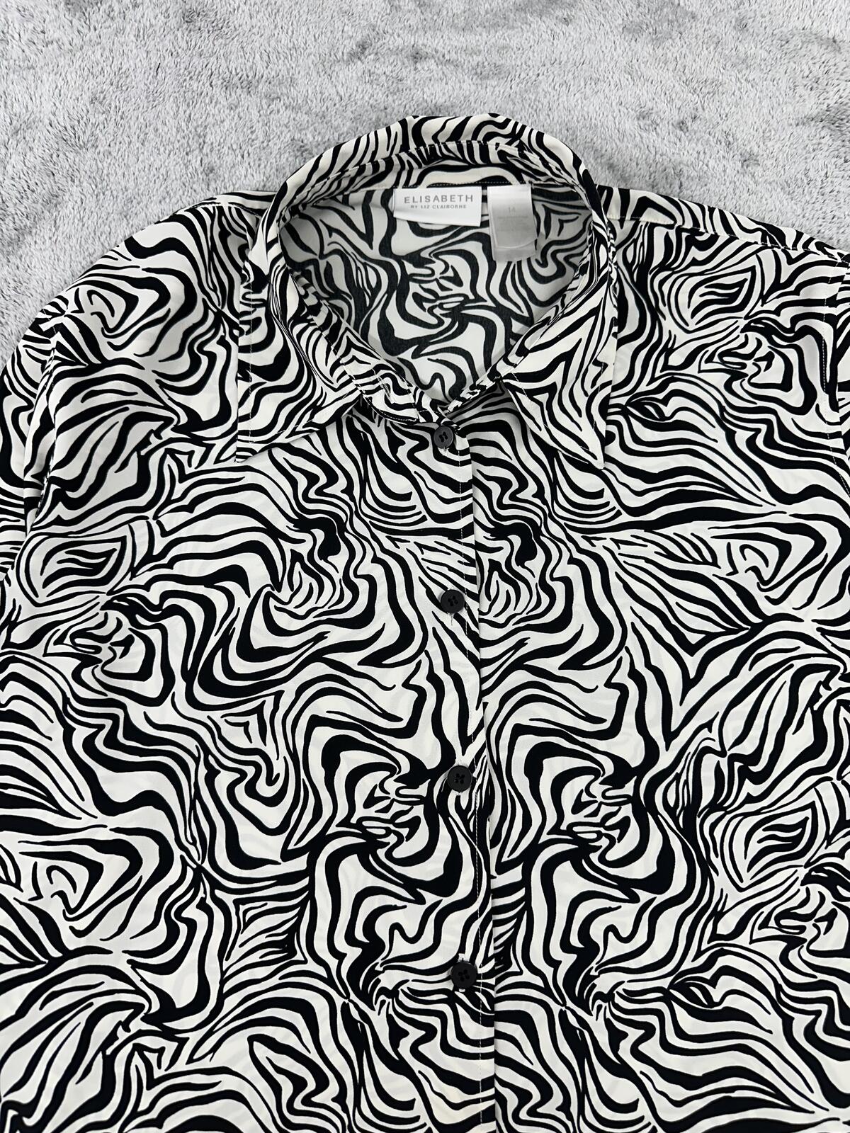Liz Claiborne Black and White Abstract Swirl Button Up Shirt Y2K