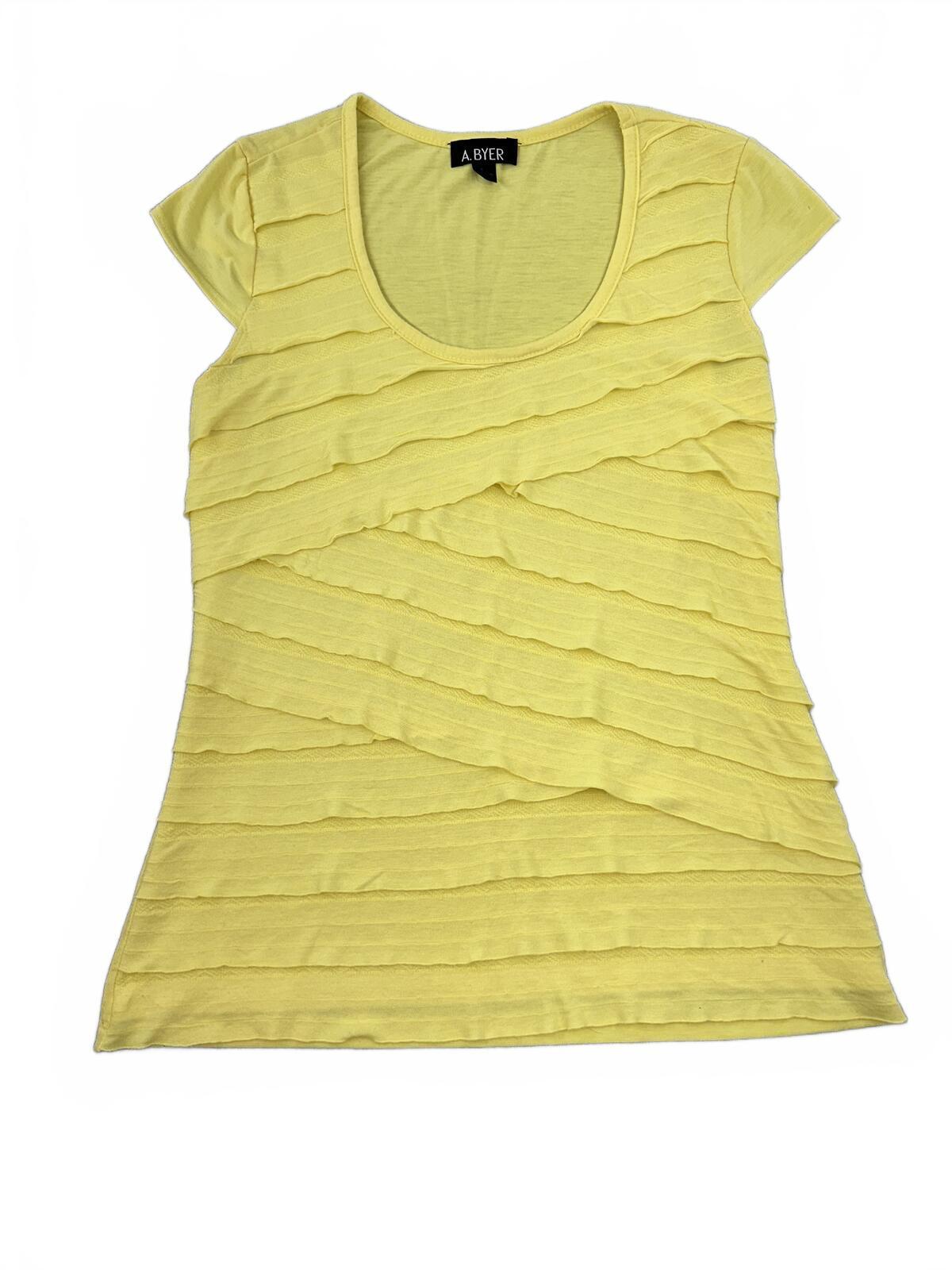 A Byer Yellow Textured Layered Scoop Neck Short Sleeve Top