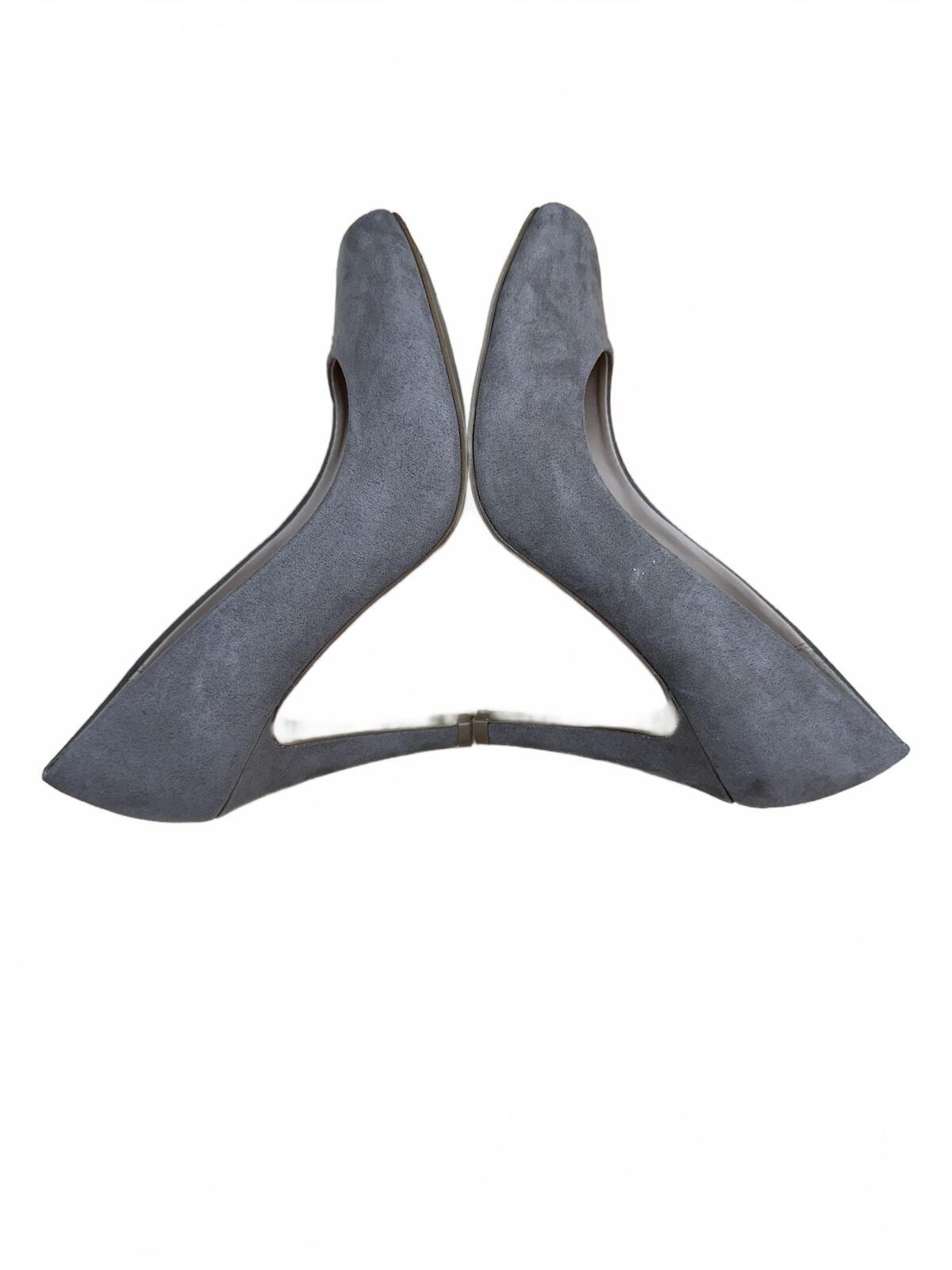 Kelly & Katie Gray Suede Classic Pumps Mid Heel Elegant Office Formal