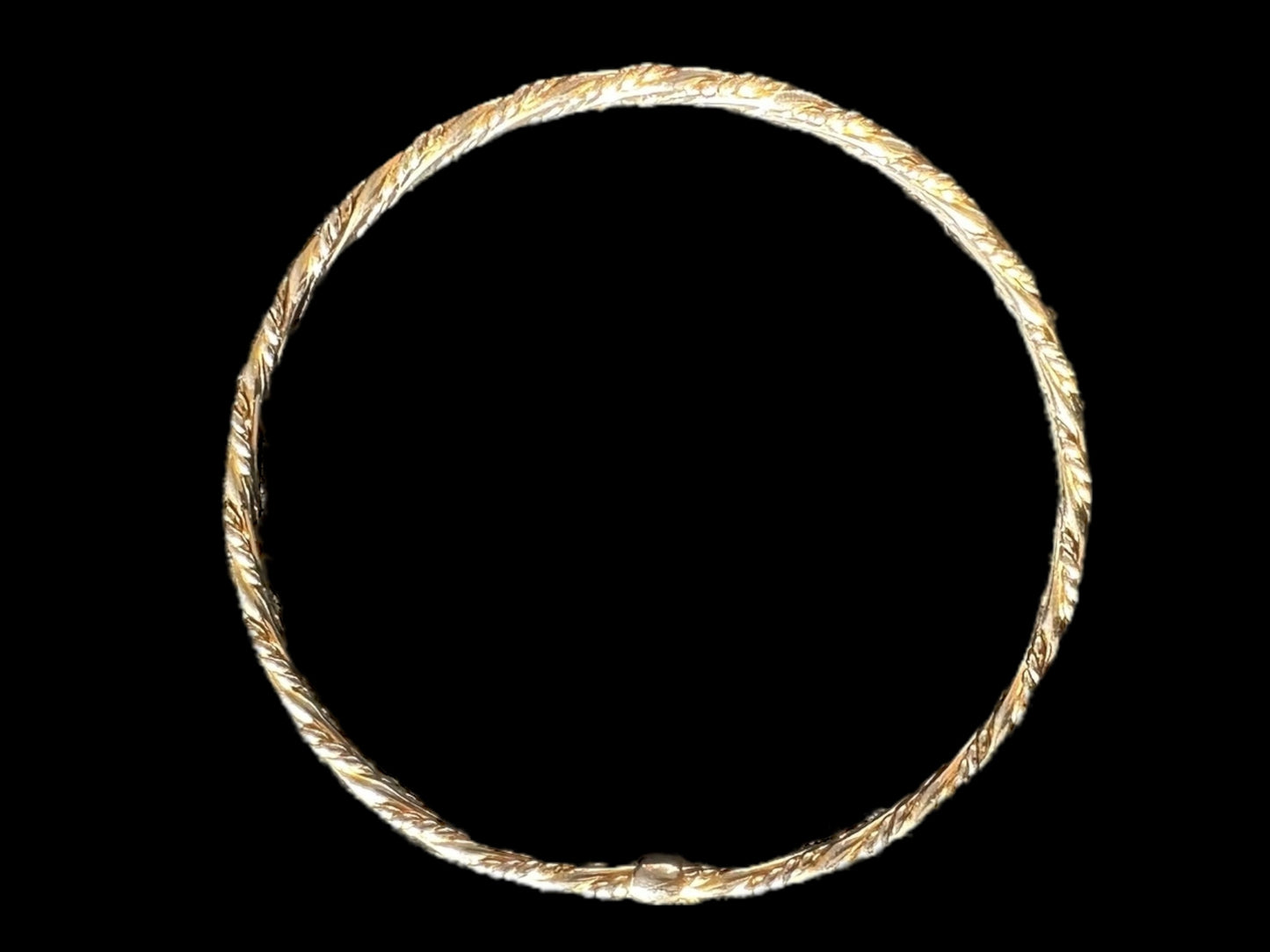 Vintage Detailed Gold Bangle Bracelet