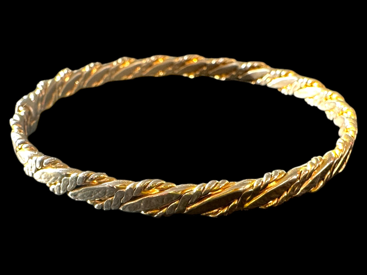 Vintage Detailed Gold Bangle Bracelet