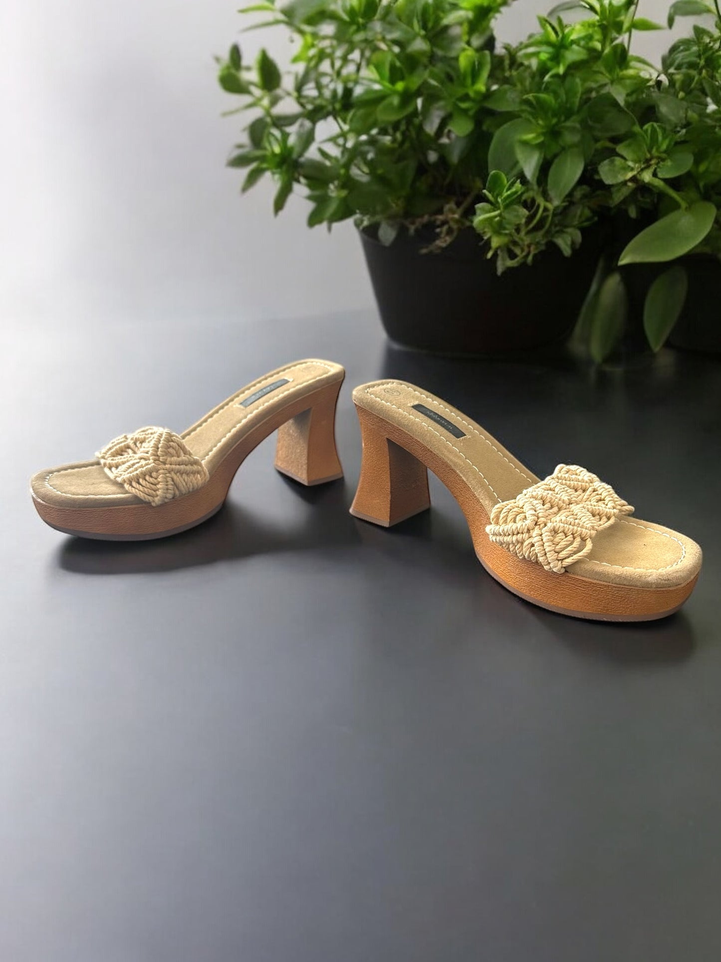 Xhilaration Y2K Macrame Chucky Flared Block Heel Size 5.5