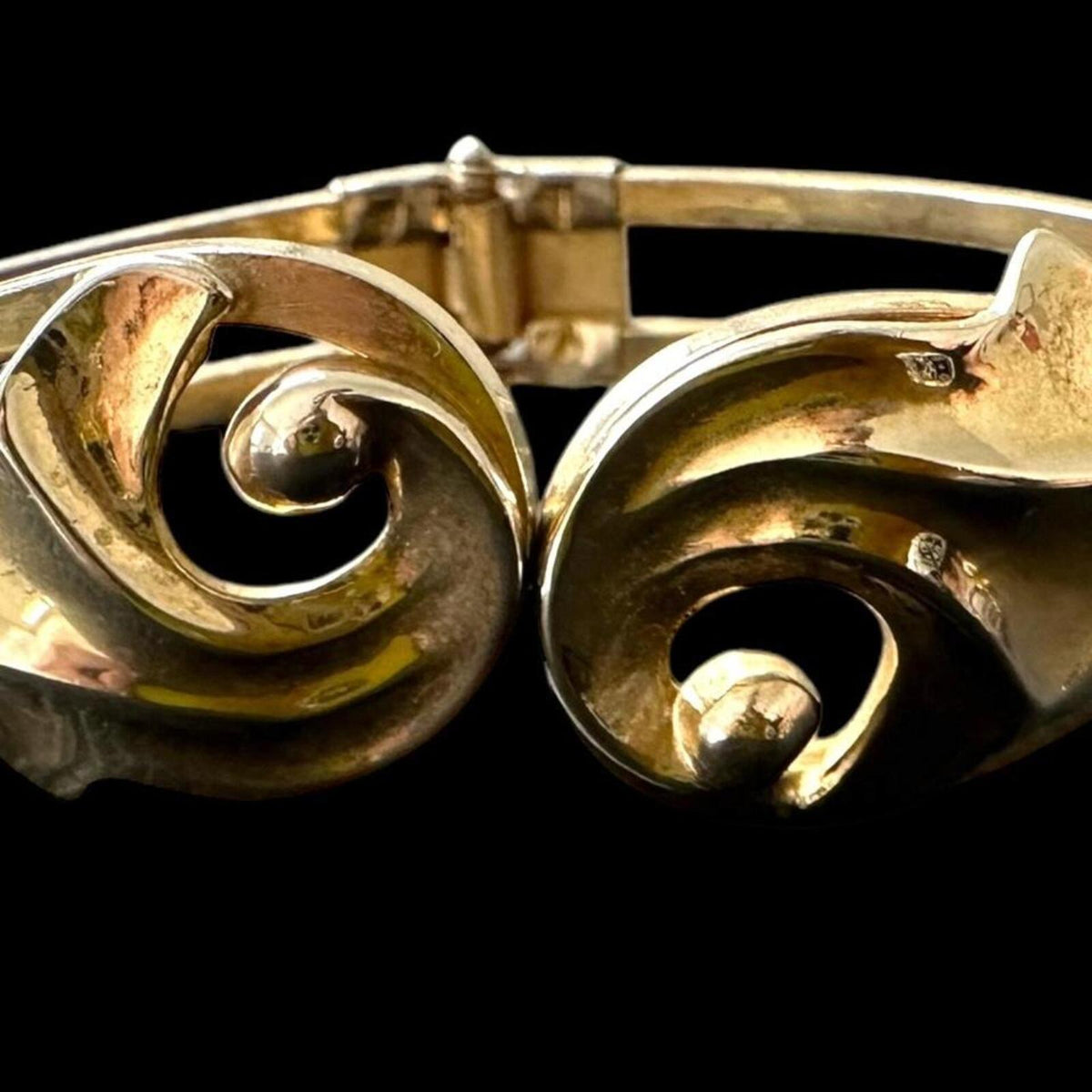 Vintage Silver Tone Sculptural Hinged Bracelet
