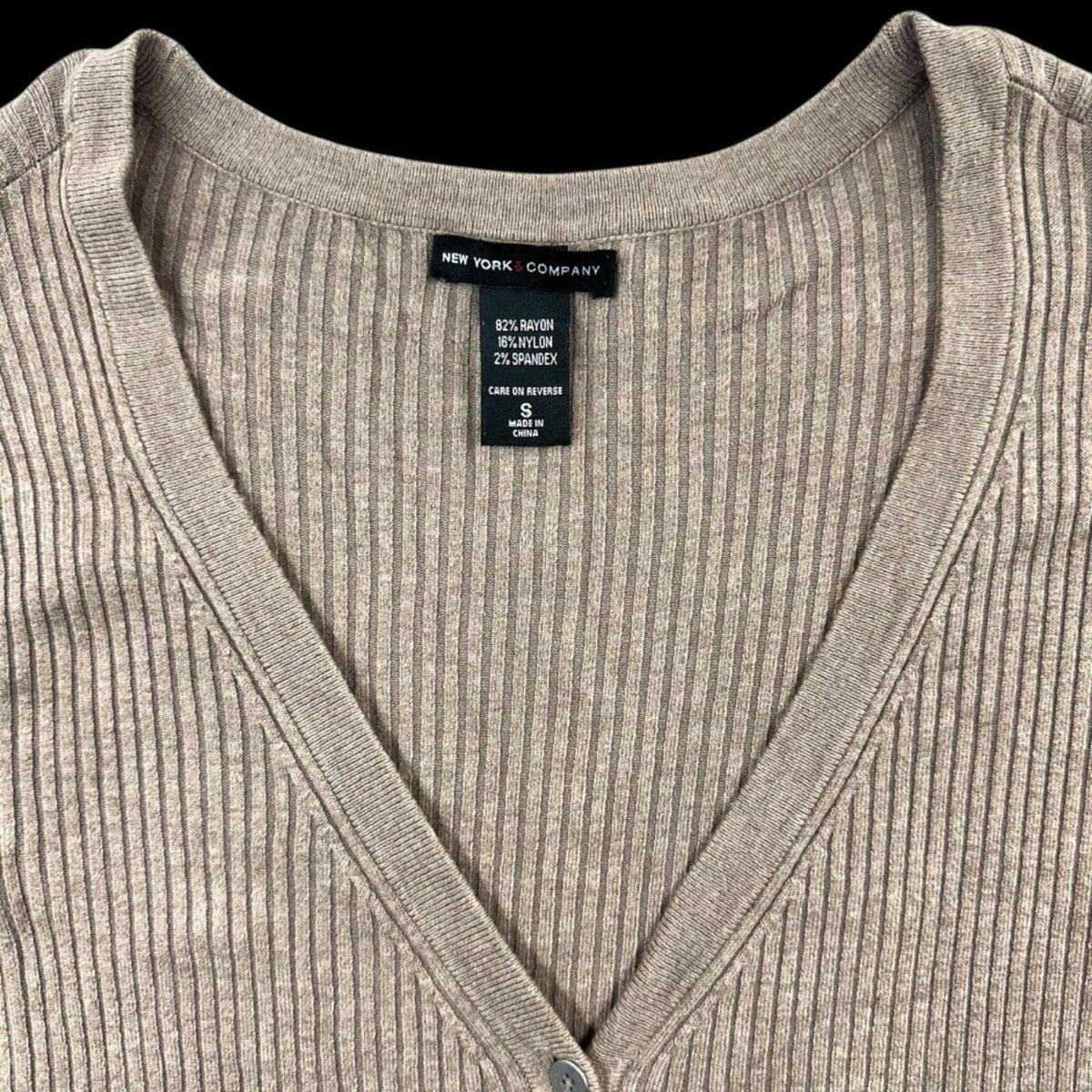 New York & Company Beige Ribbed V Neck Cardigan 3/4 Sleeve Minimalist