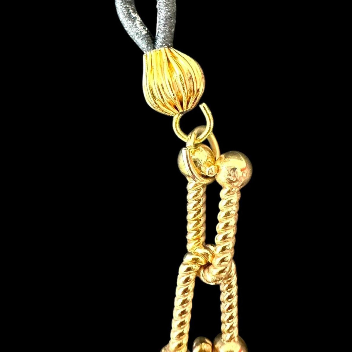 Vintage Gold Tone Chain Eyeglass Sunglass Holder Necklace