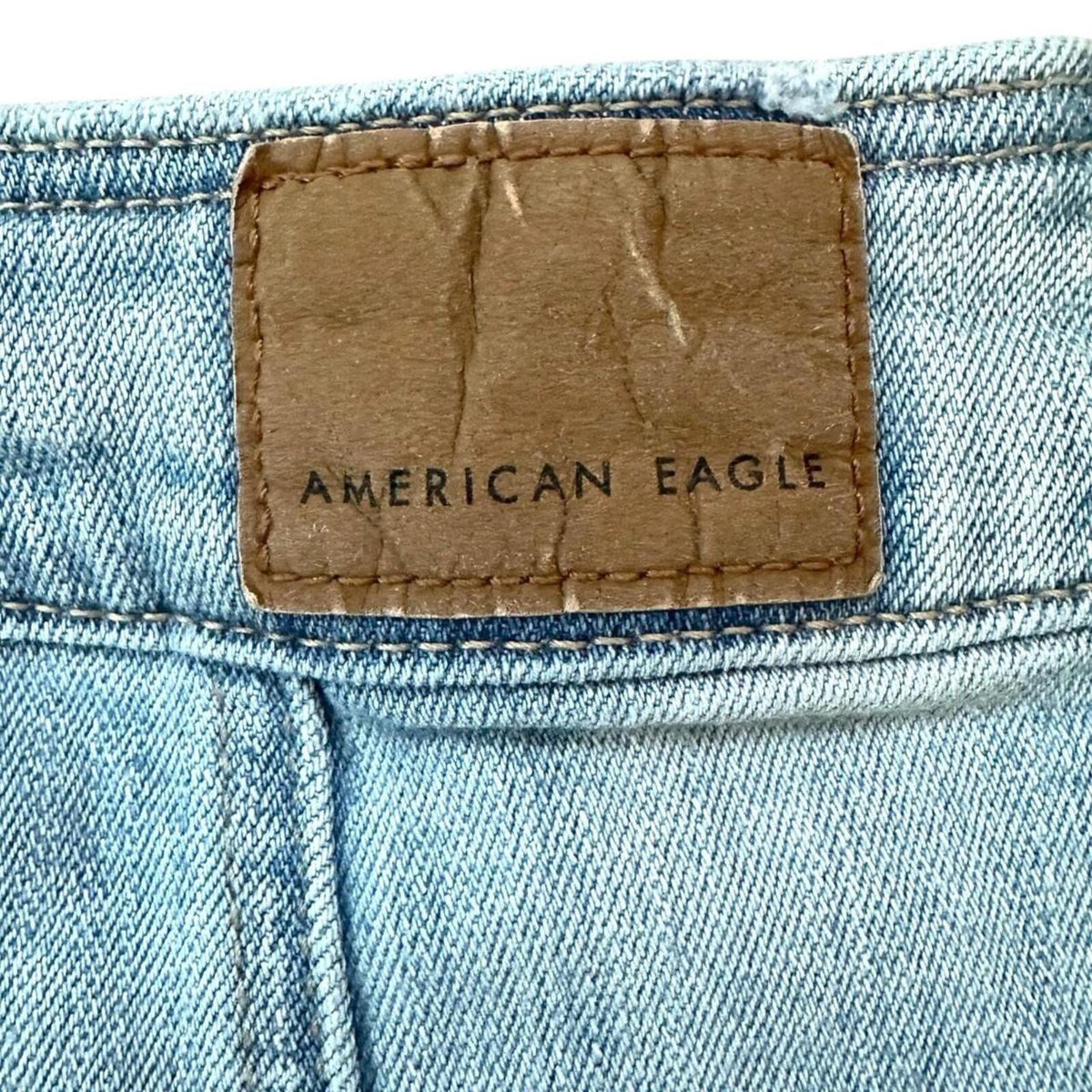 American Eagle Light Wash Denim Skirt Y2K Skater Preppy Style with Button Front