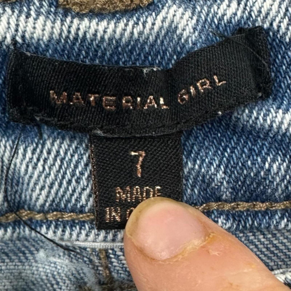 Material Girl Daisy Distressed Mom Jeans Blue High Rise Vintage Y2K Embroidered