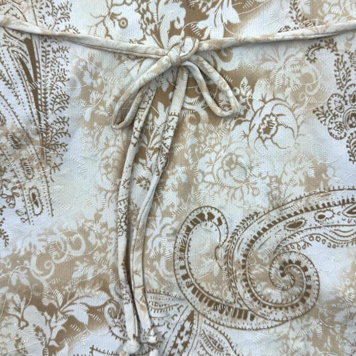 Kiwi Y2K Sleeveless Faux Wrap Paisley Top in Cream and Gold