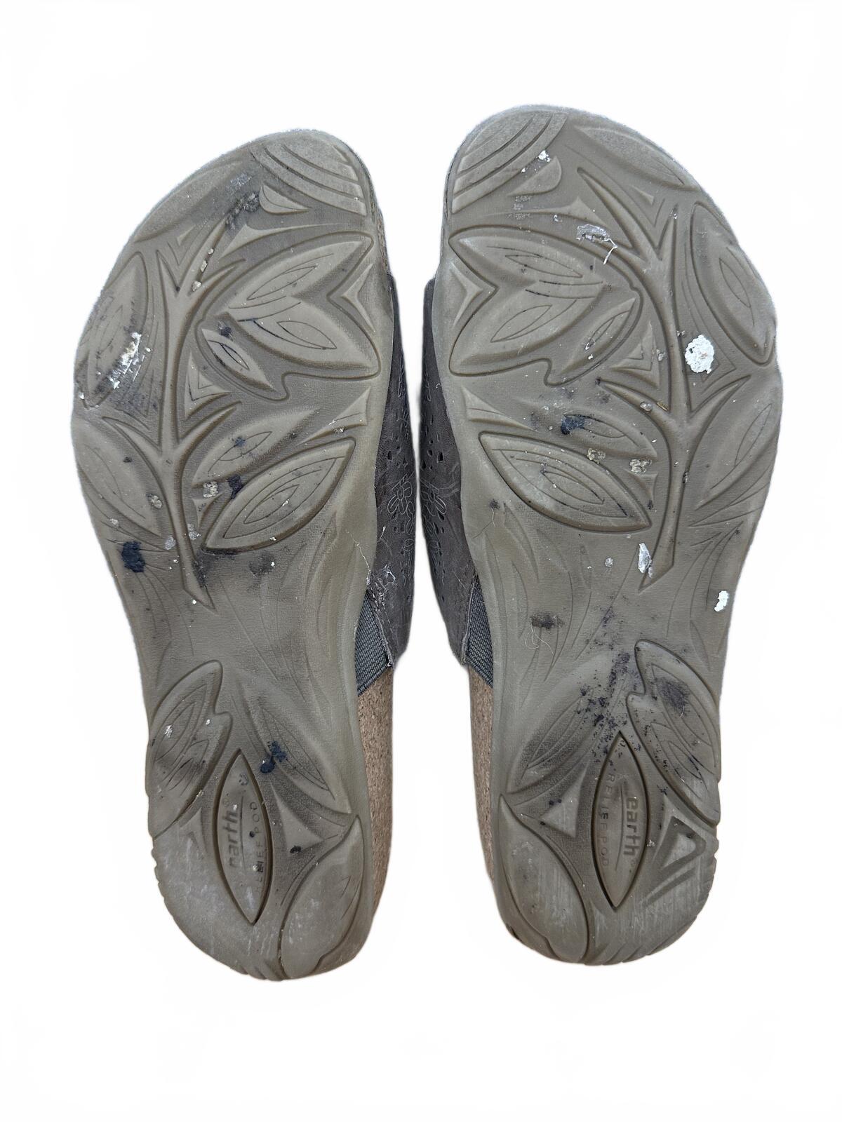Earth Gray Floral Cutout Slide Sandals Casual Comfortable Summer Footwear