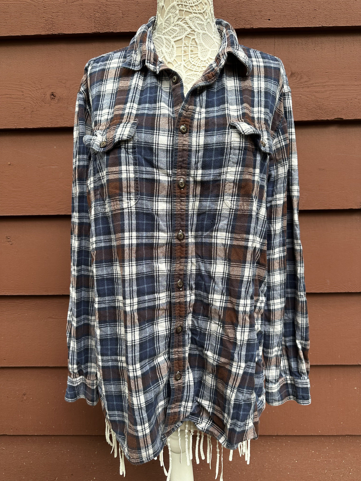 Sonoma Life + Style Plaid Button Up Shirt in Navy Blue Brown Cream Casual Boho