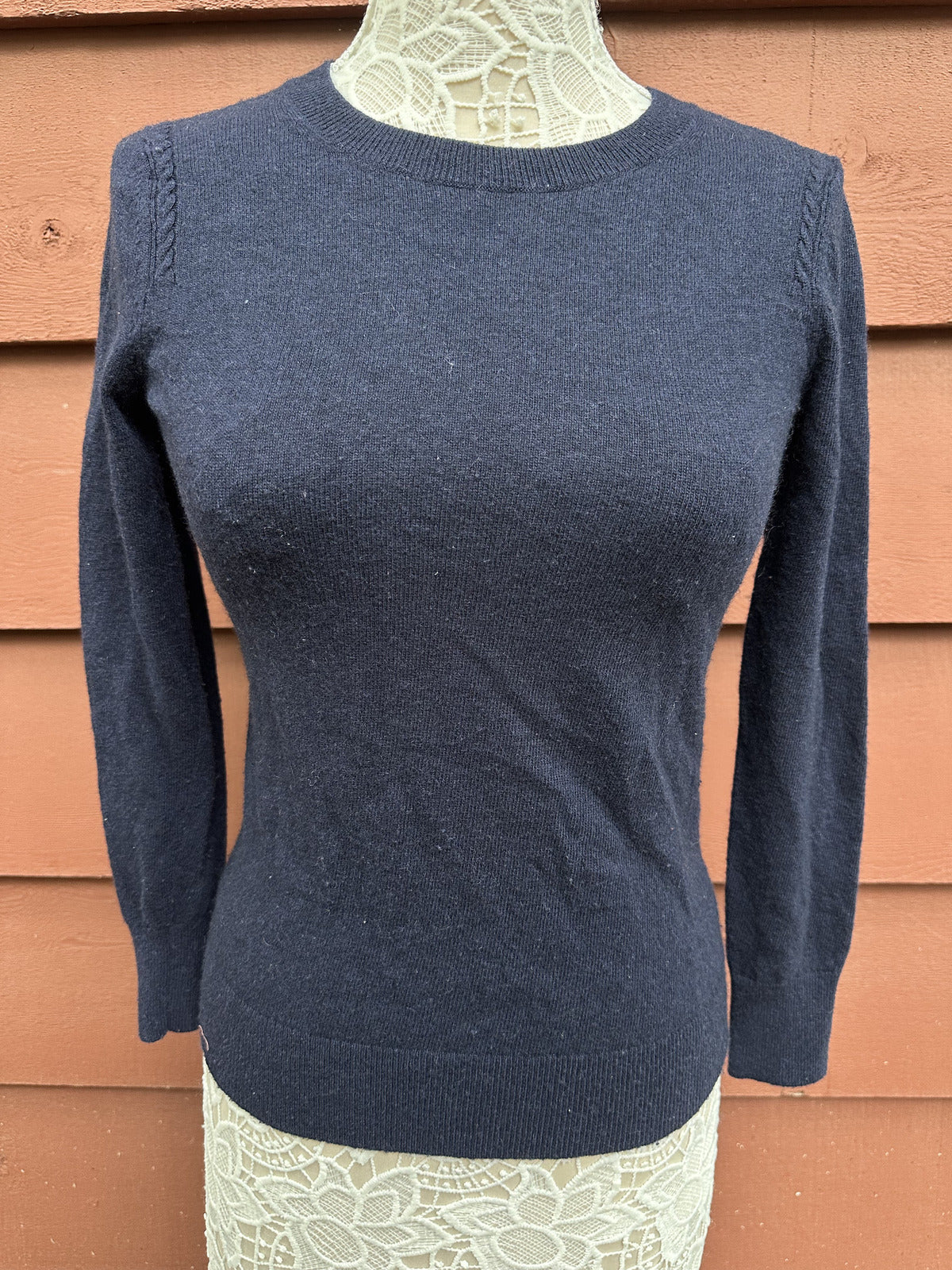 Banana Republic Navy Merino Wool Cashmere Blend Sweater Classic Crewneck Cozy