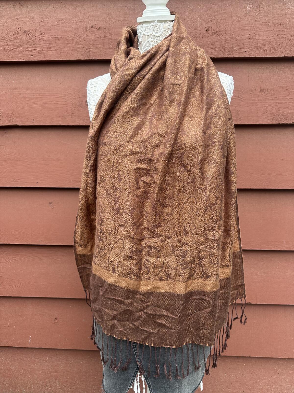 Elegant Brown Paisley Patterned Scarf