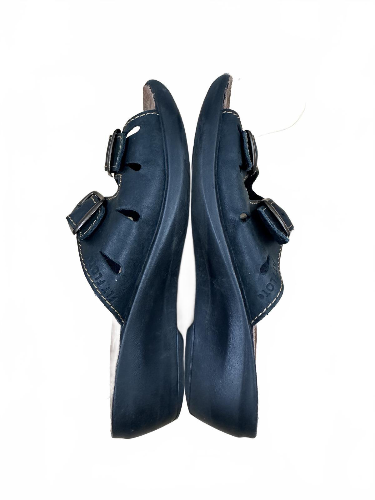 Fly Flot Black Anatomic Comfort Sandals with Adjustable Buckles