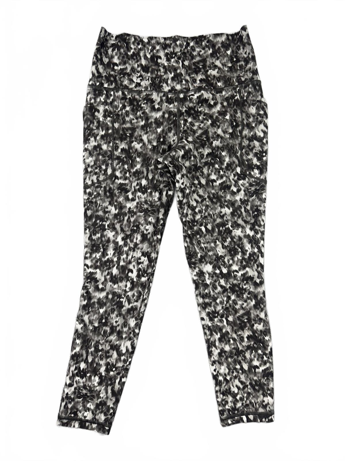 Athleta Salutation Stash 7/8 Tight Leggings Black White Abstract Print