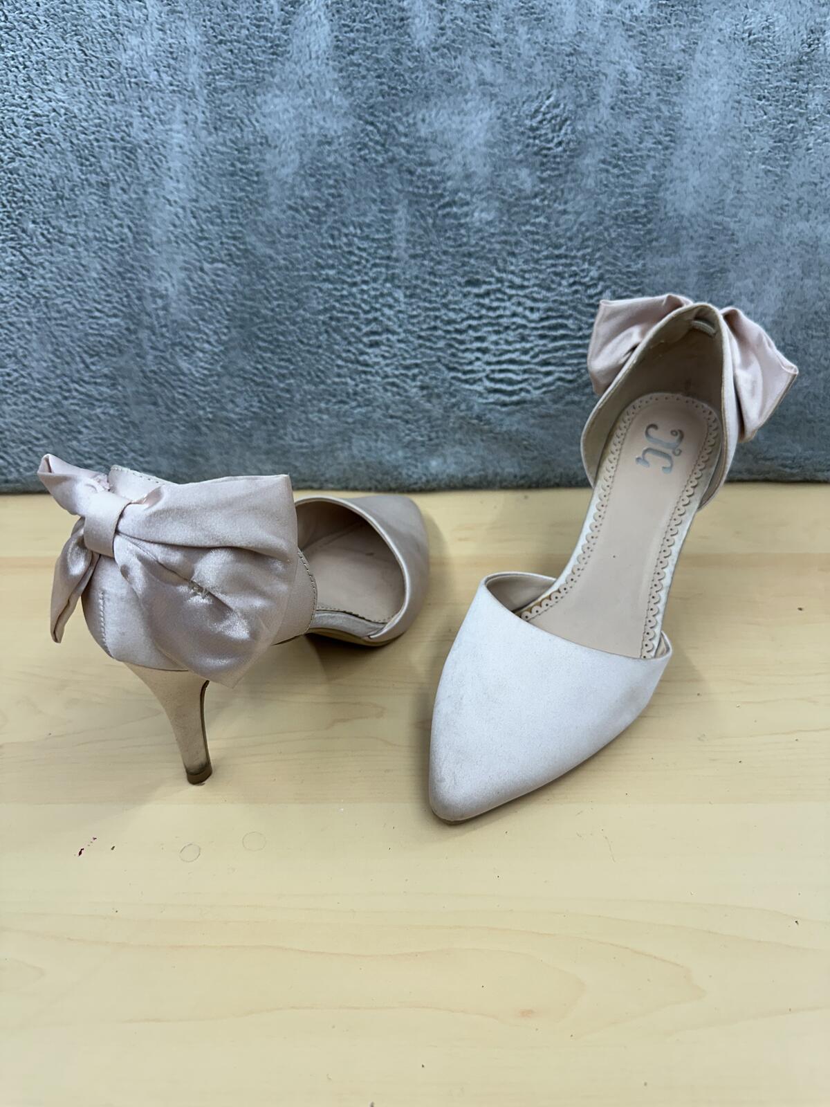 J.C. Elegant Cream Satin Bow Heels Formal Feminine Vintage Inspired Shoes